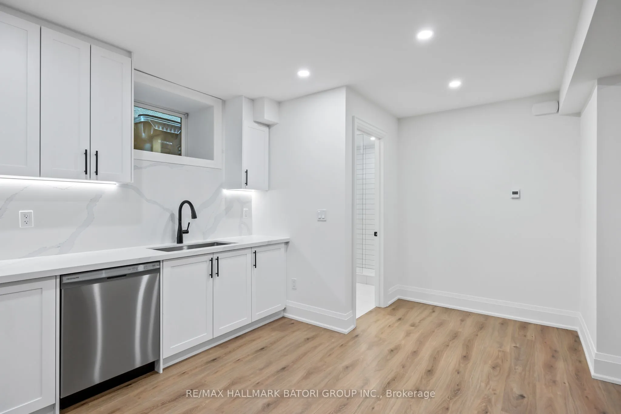 18 Keewatin Avenue, #Lower