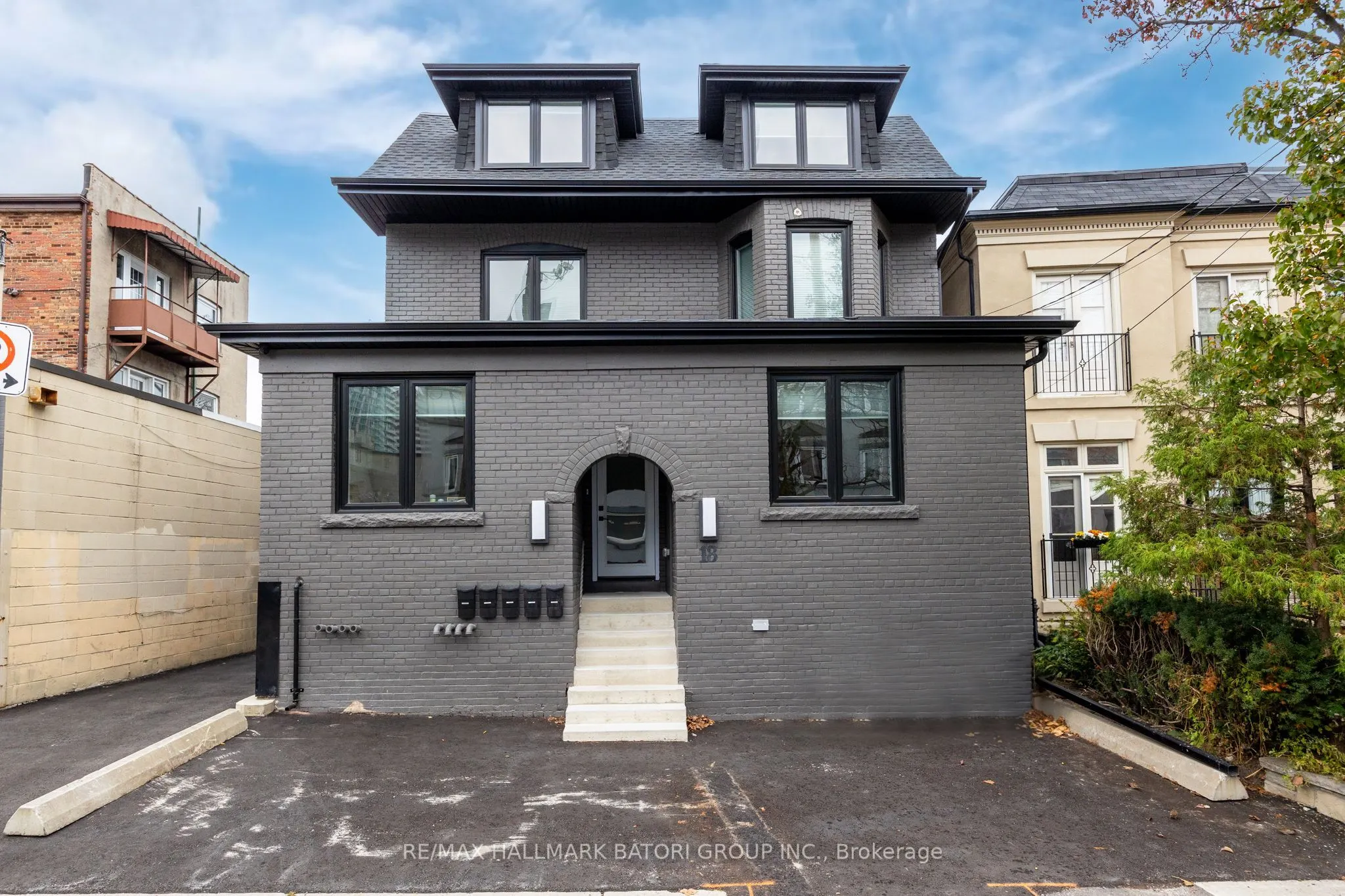 18 Keewatin Avenue, #Lower