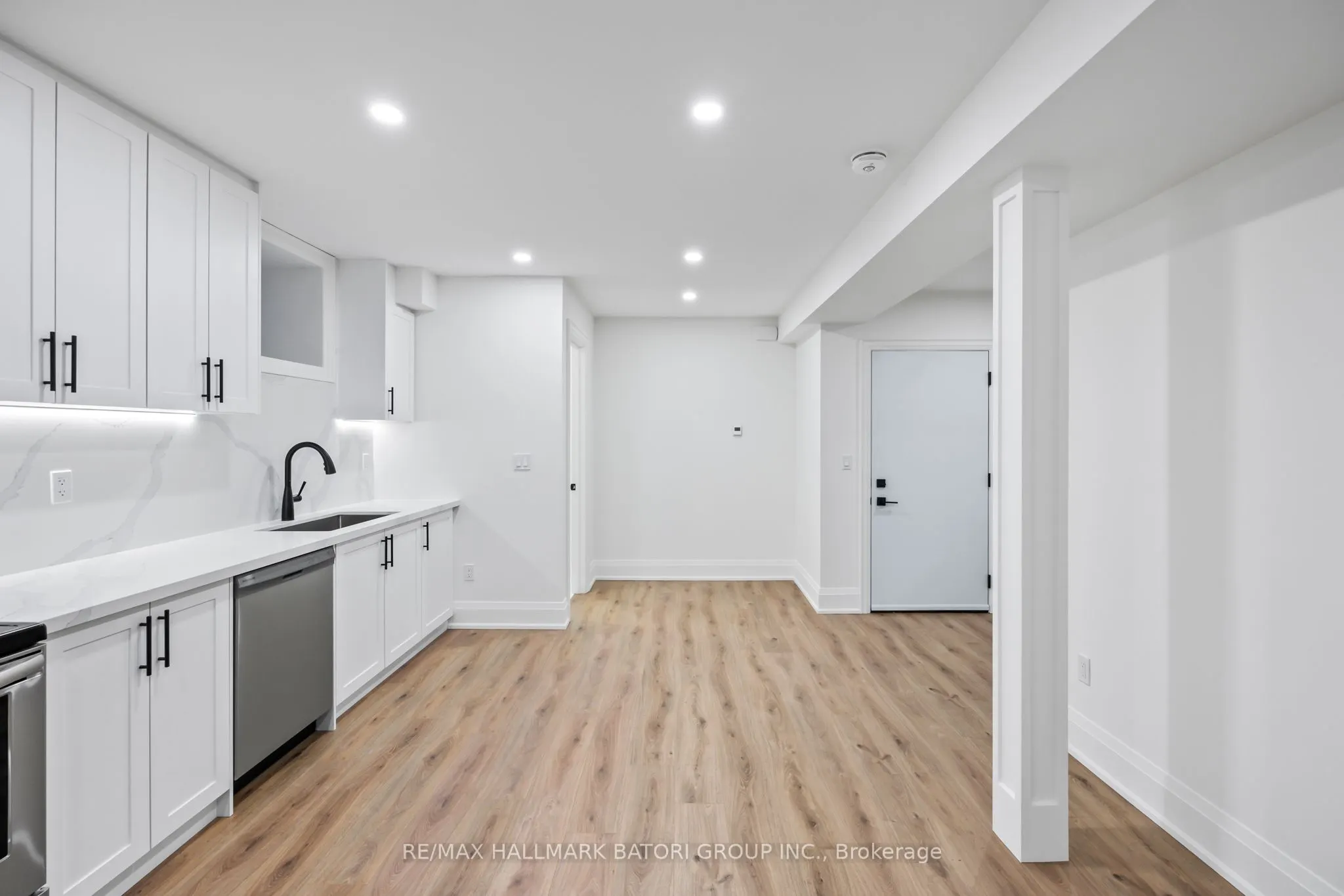 18 Keewatin Avenue, #Lower