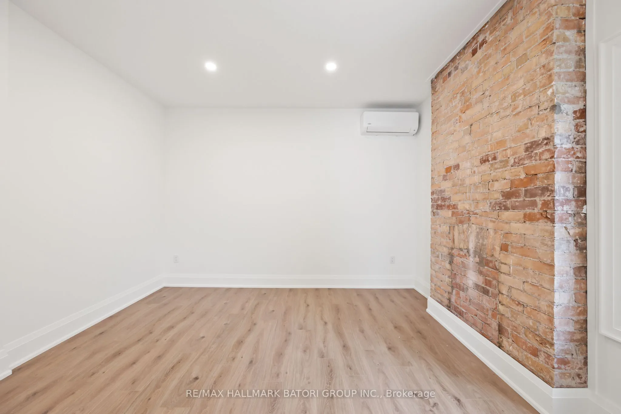 18 Keewatin Avenue, #1