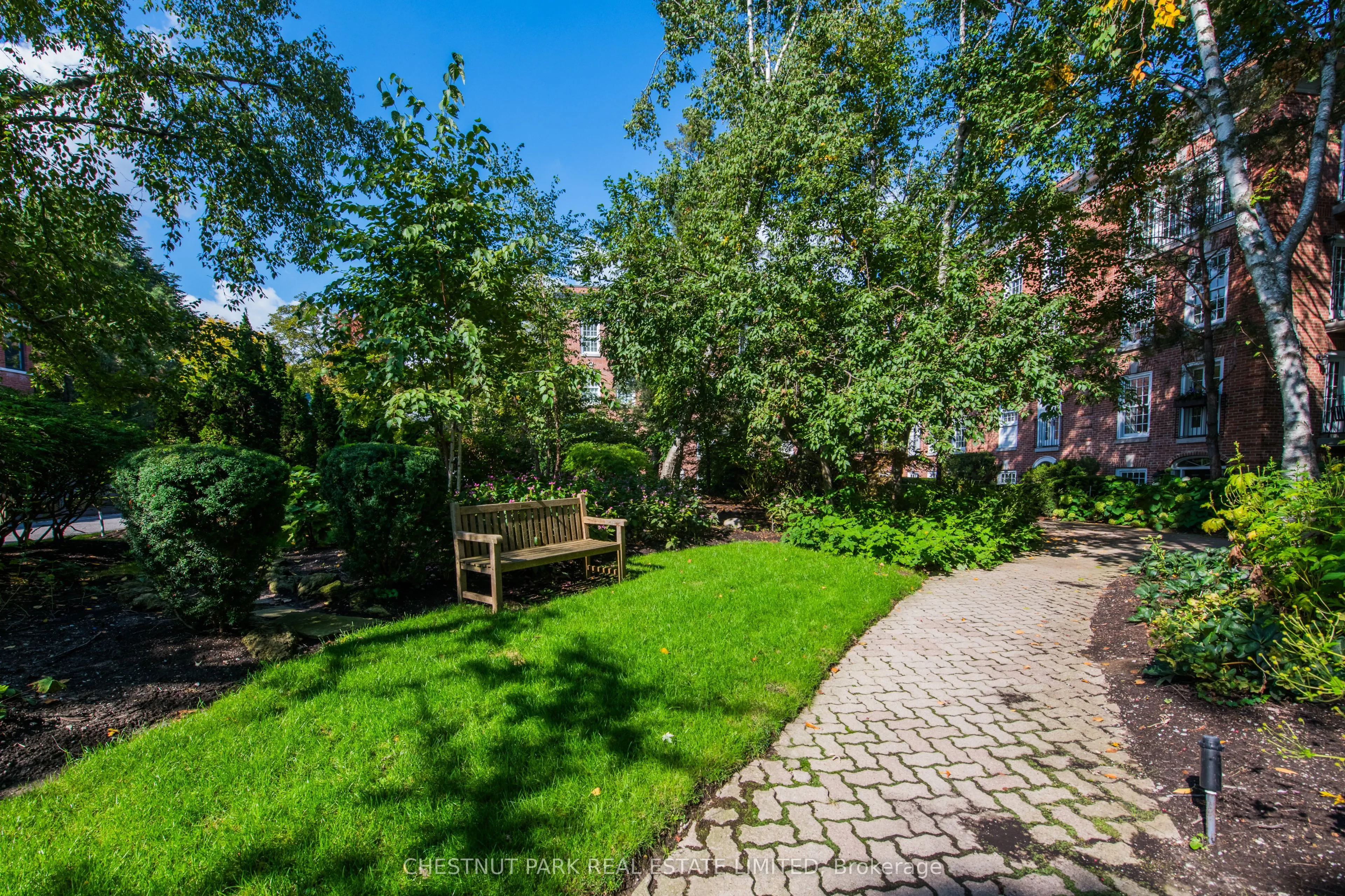94 Crescent Road, #4