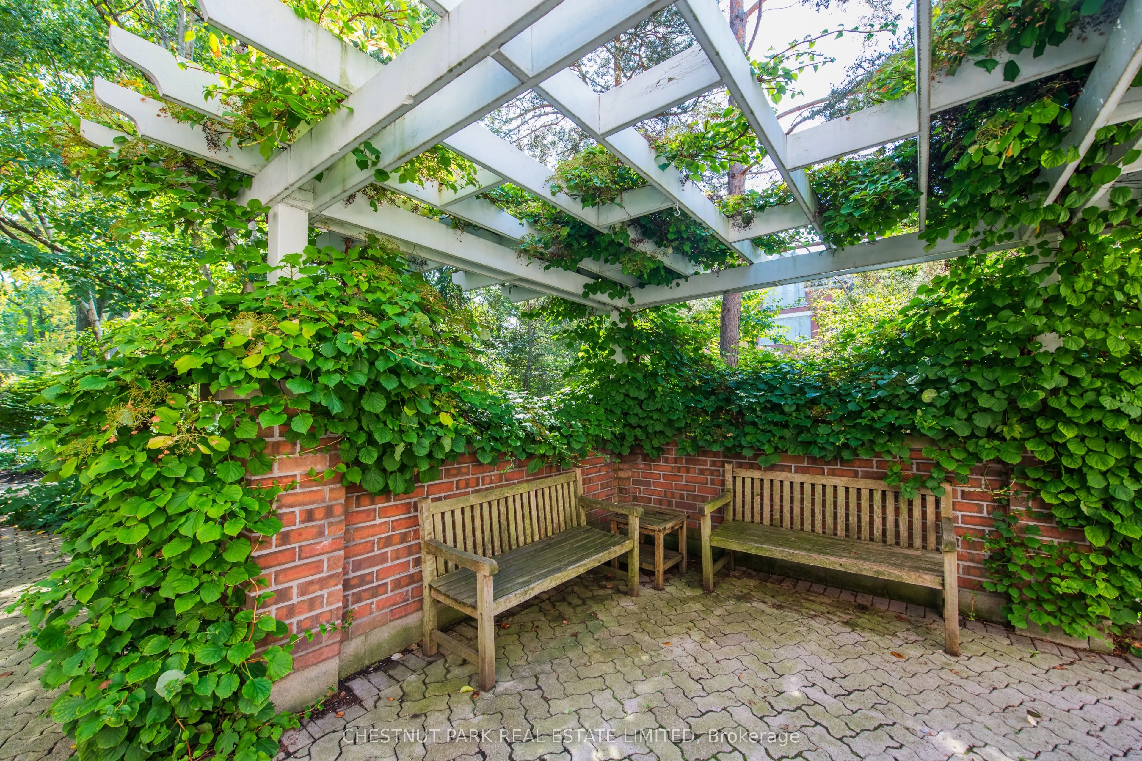 94 Crescent Road, #4