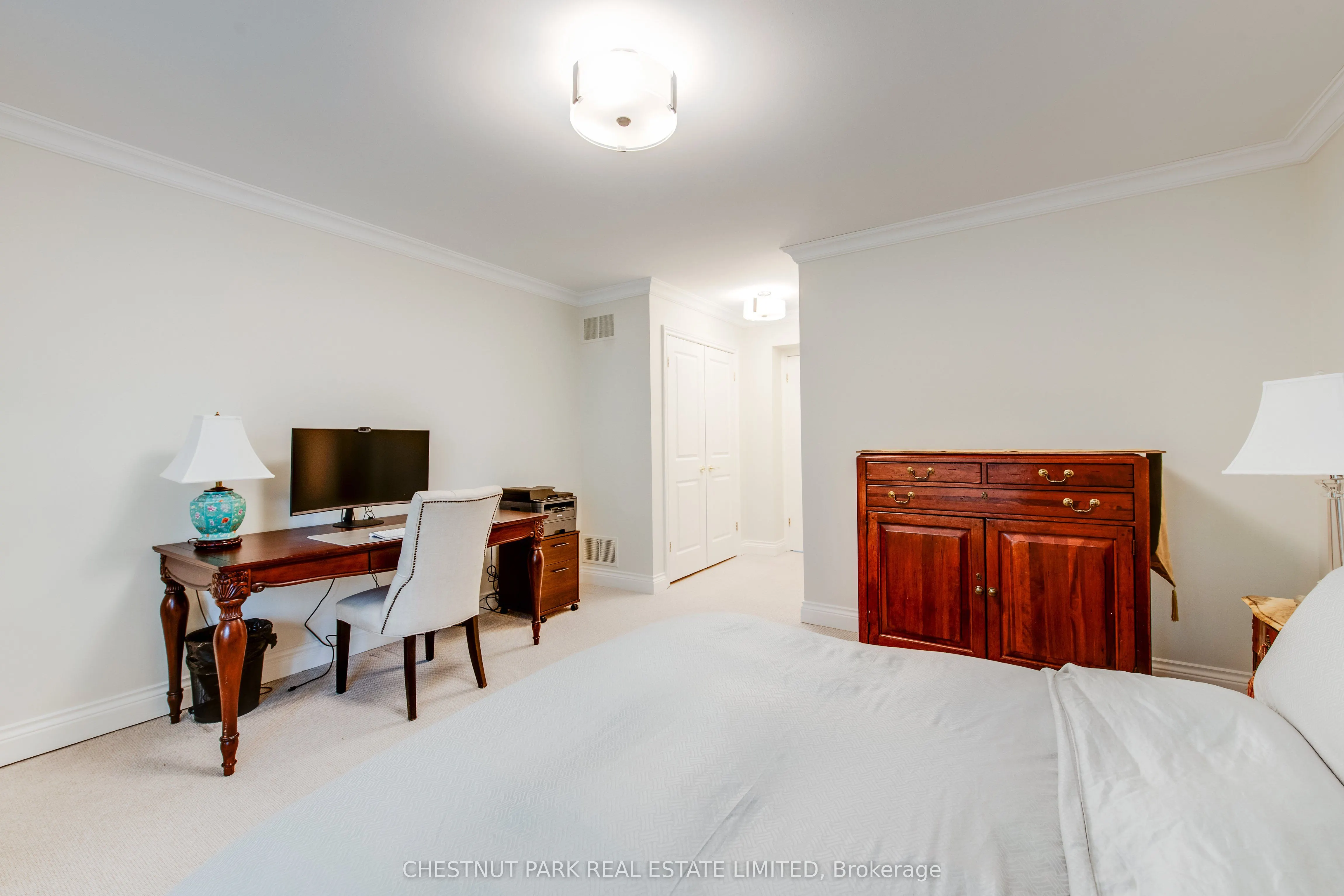 94 Crescent Road, #4