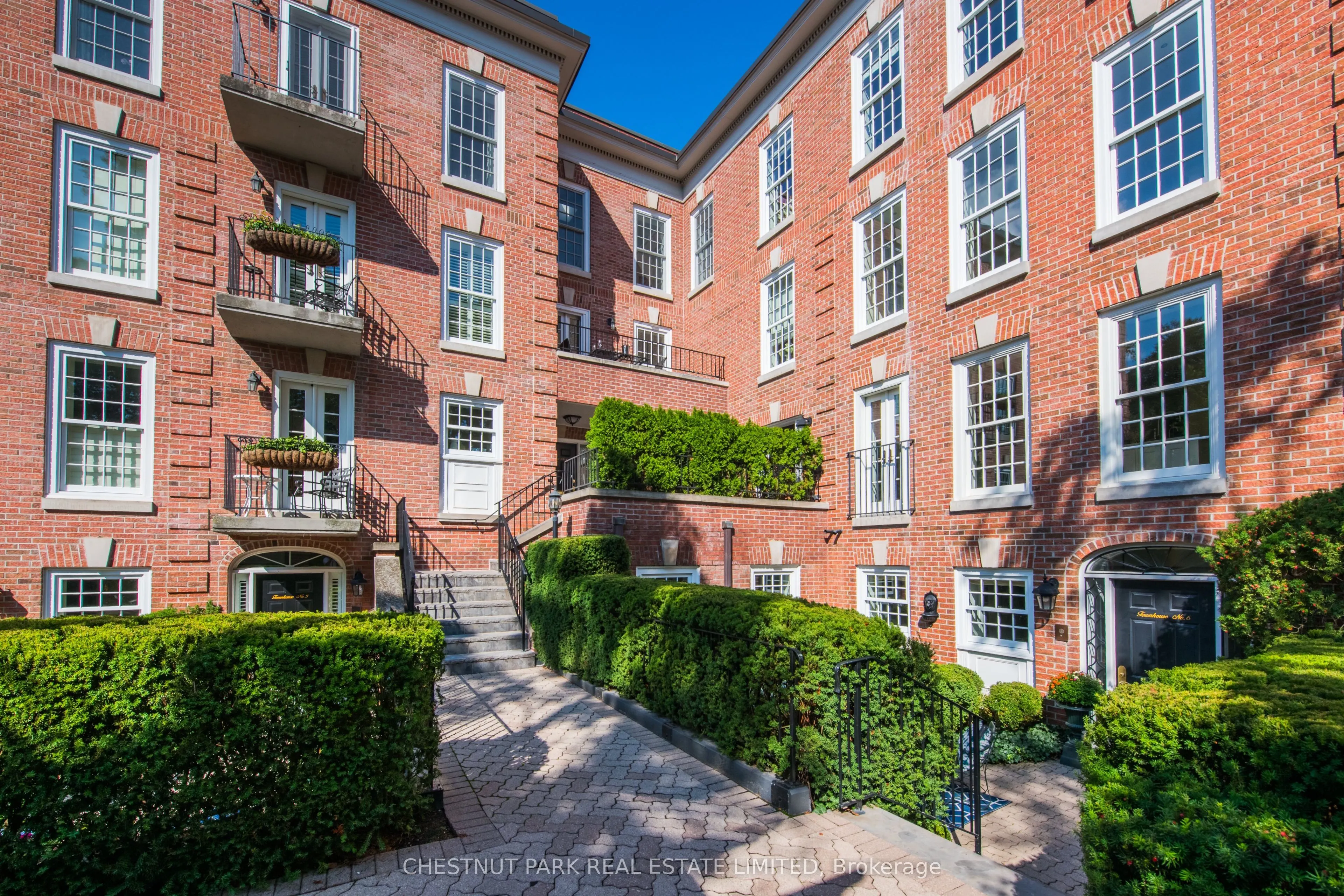 94 Crescent Road, #4