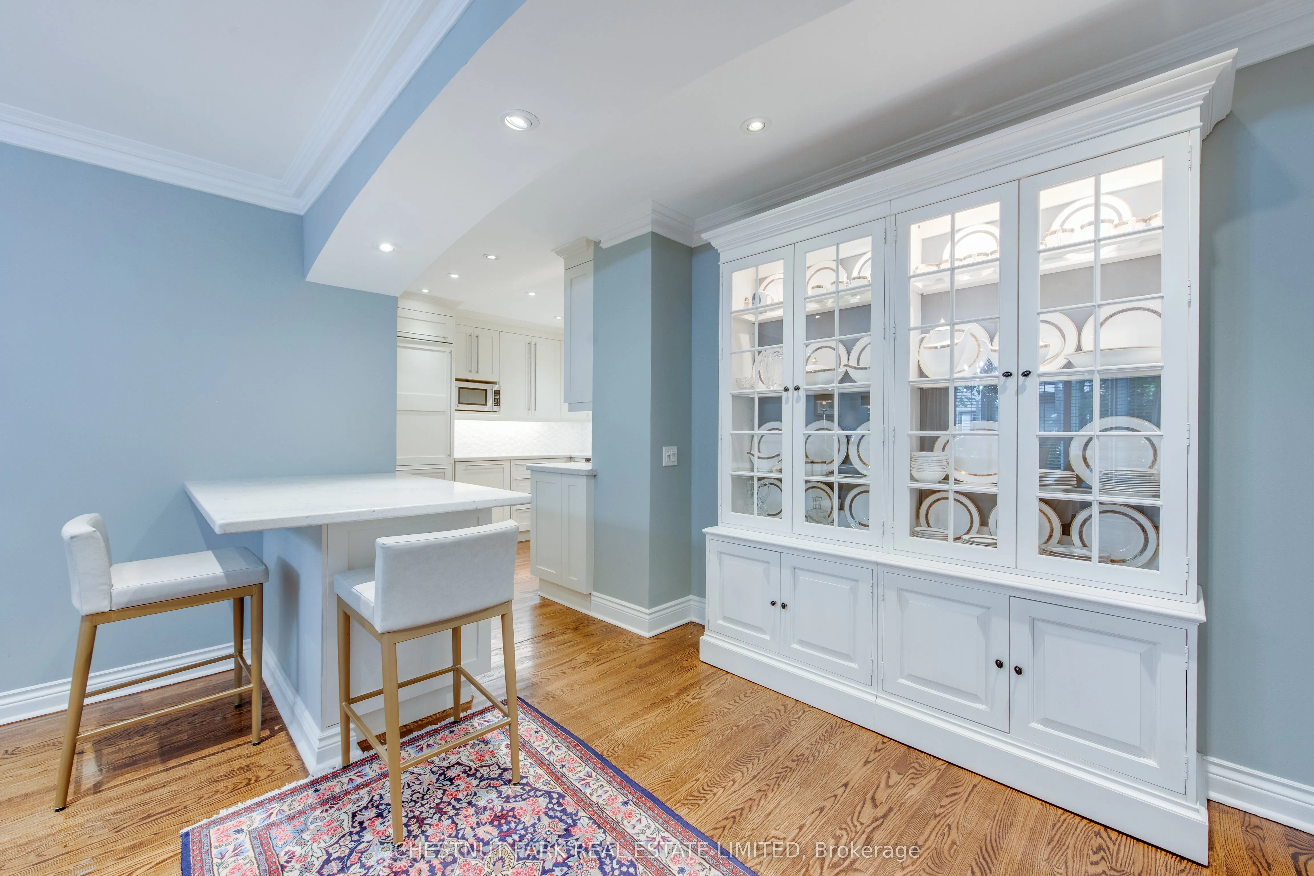 94 Crescent Road, #4