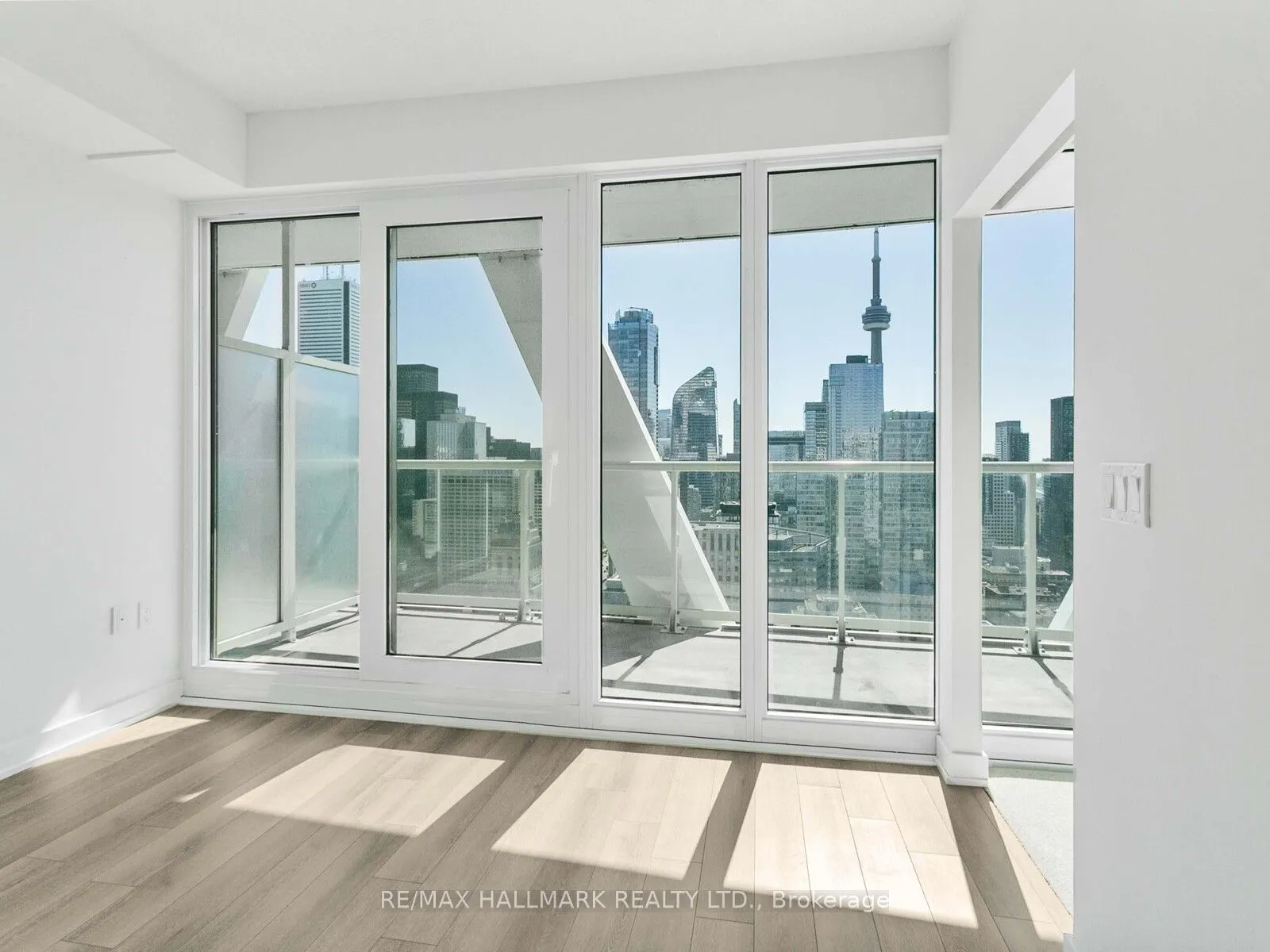 230 Simcoe Street, #3217