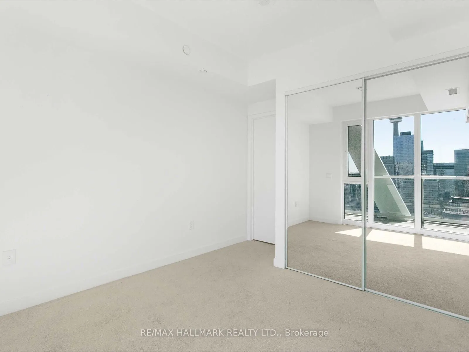 230 Simcoe Street, #3217