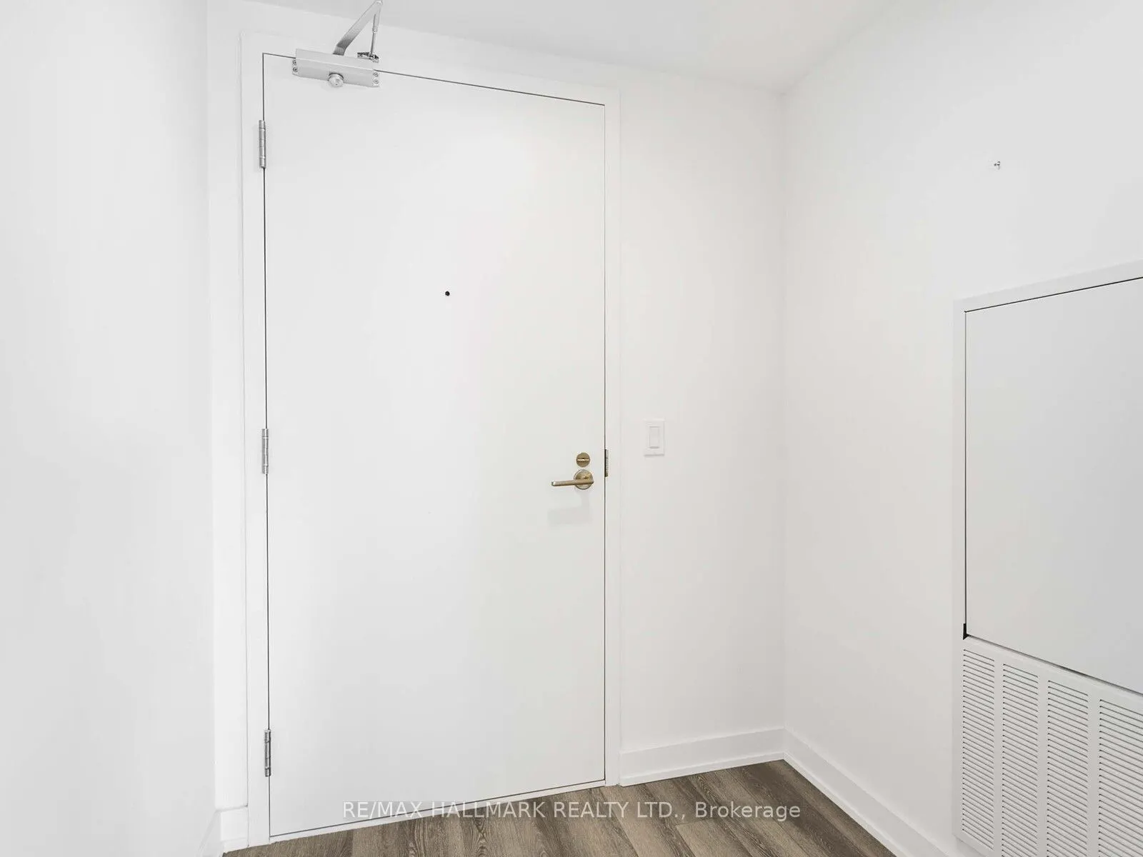 230 Simcoe Street, #3217