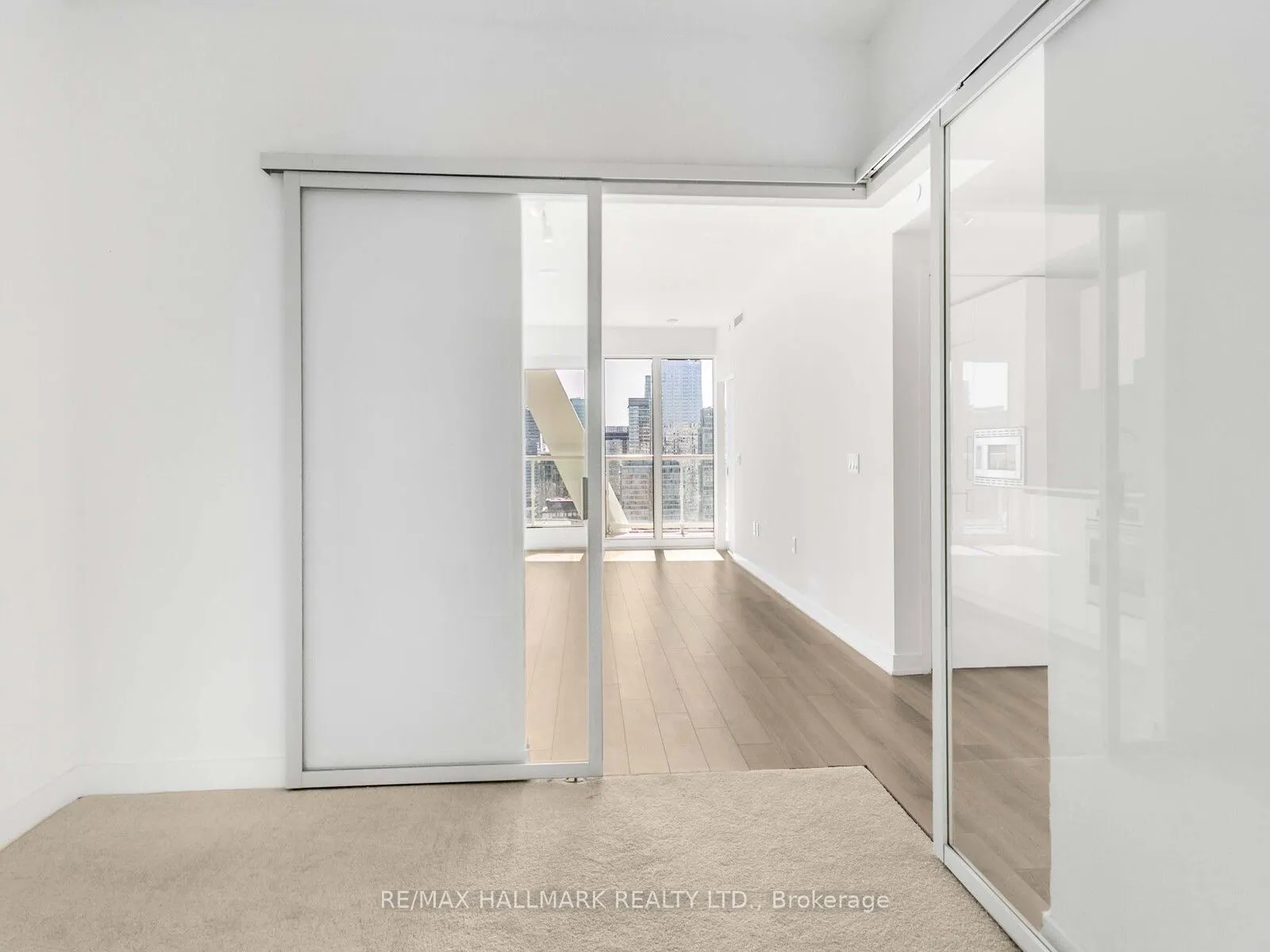 230 Simcoe Street, #3217