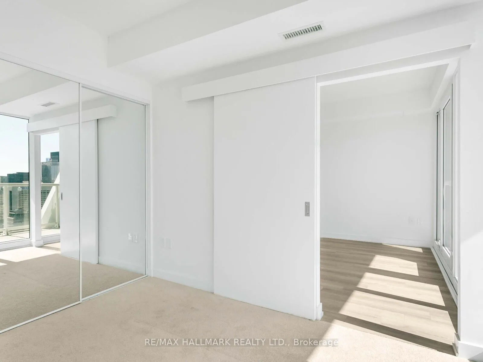 230 Simcoe Street, #3217