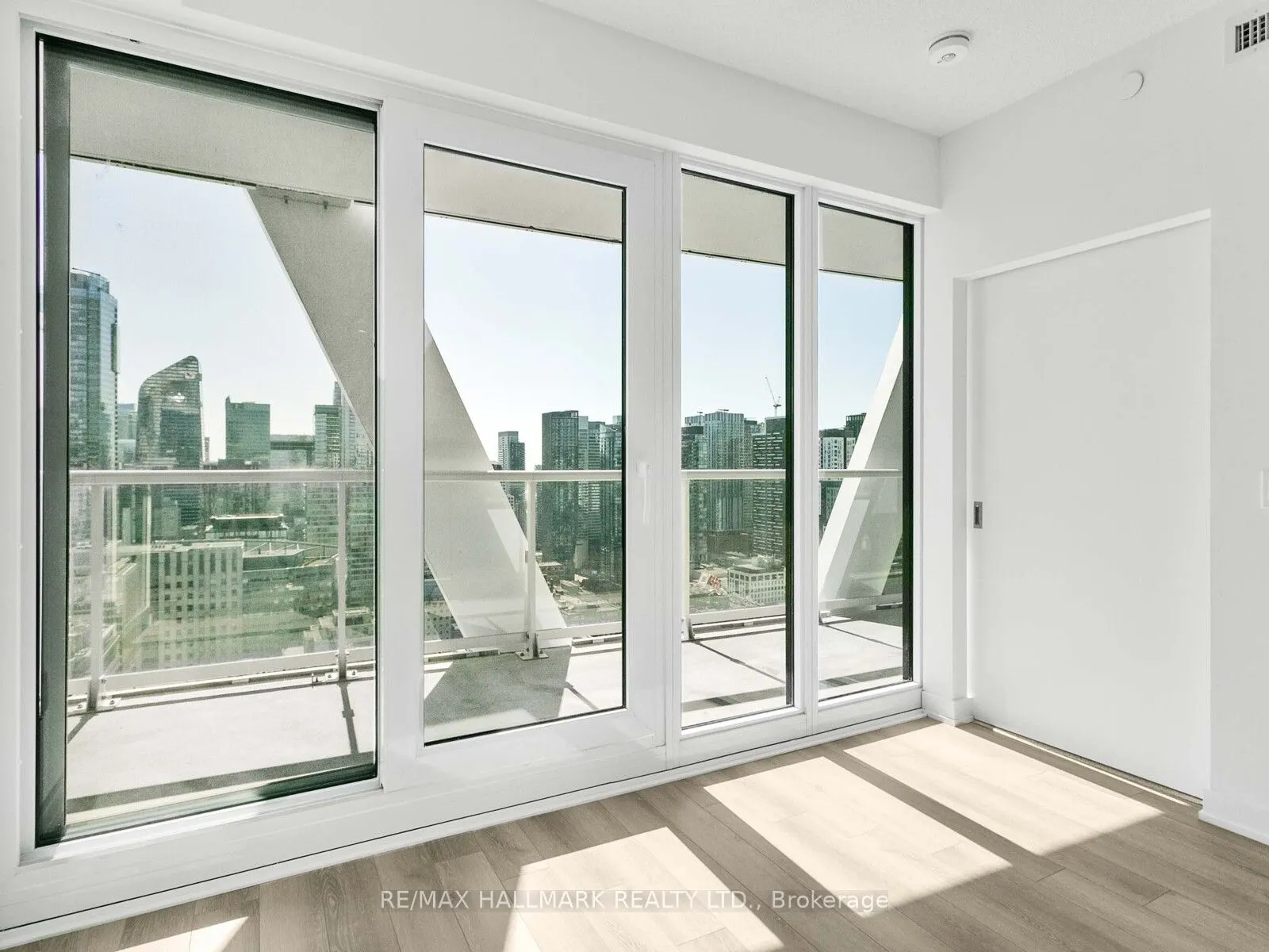 230 Simcoe Street, #3217