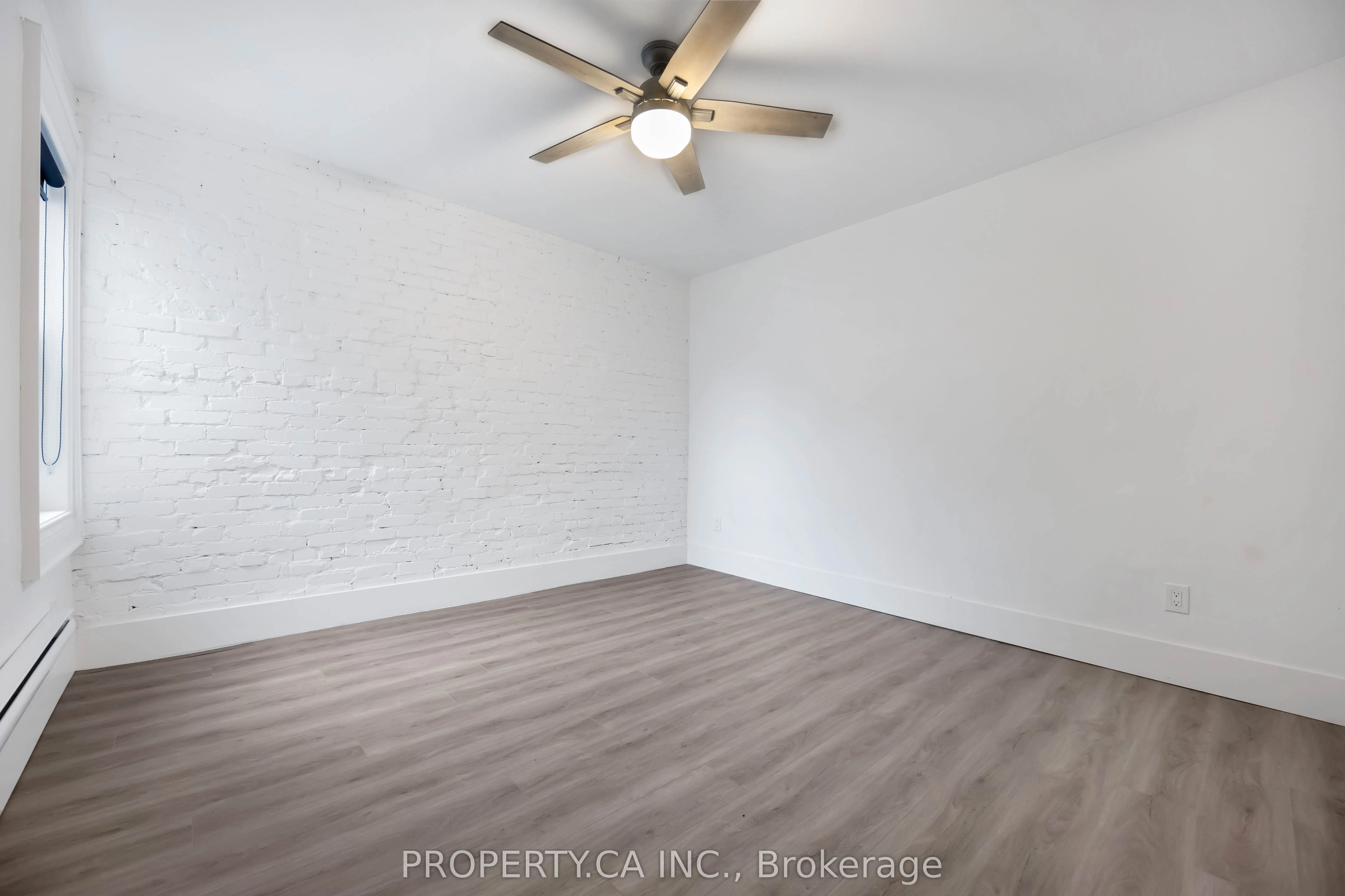 647A St Clair Avenue W