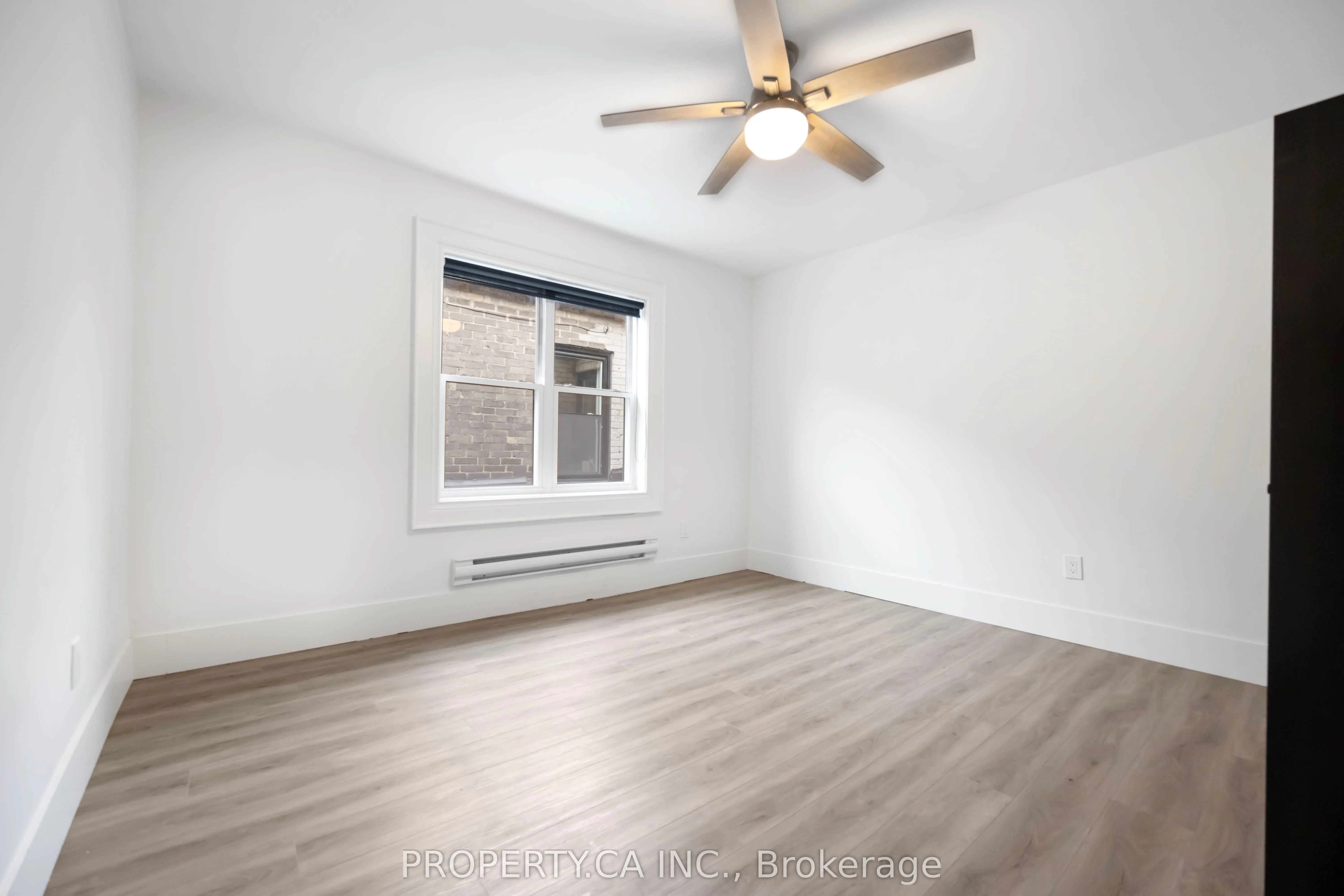 647A St Clair Avenue W