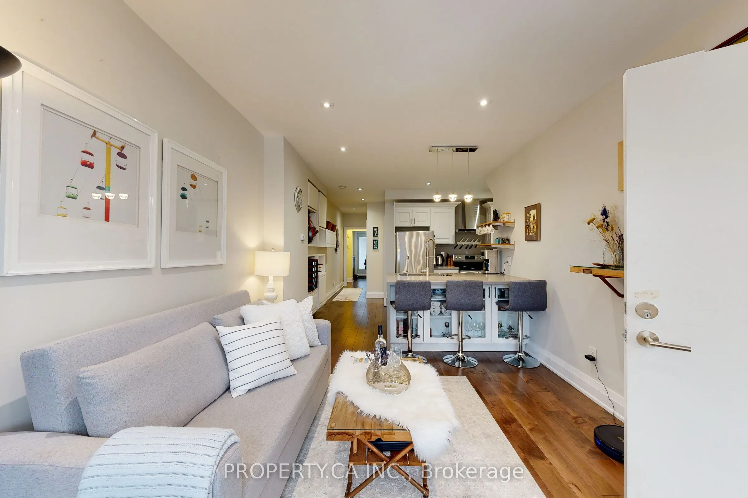 635 Christie Street, #Main
