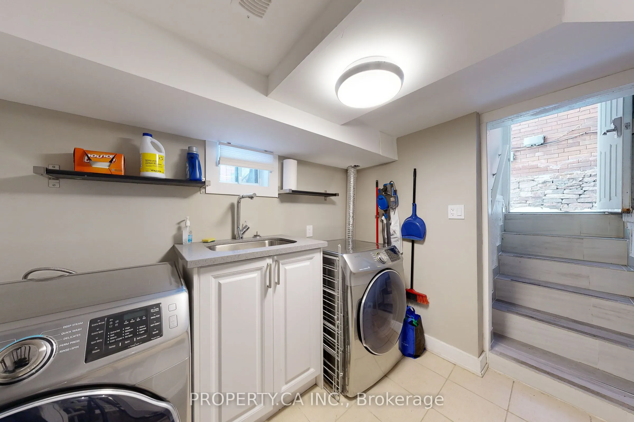 635 Christie Street, #Main