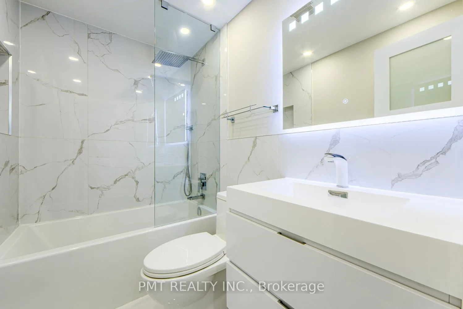 500 Avenue Road, #601