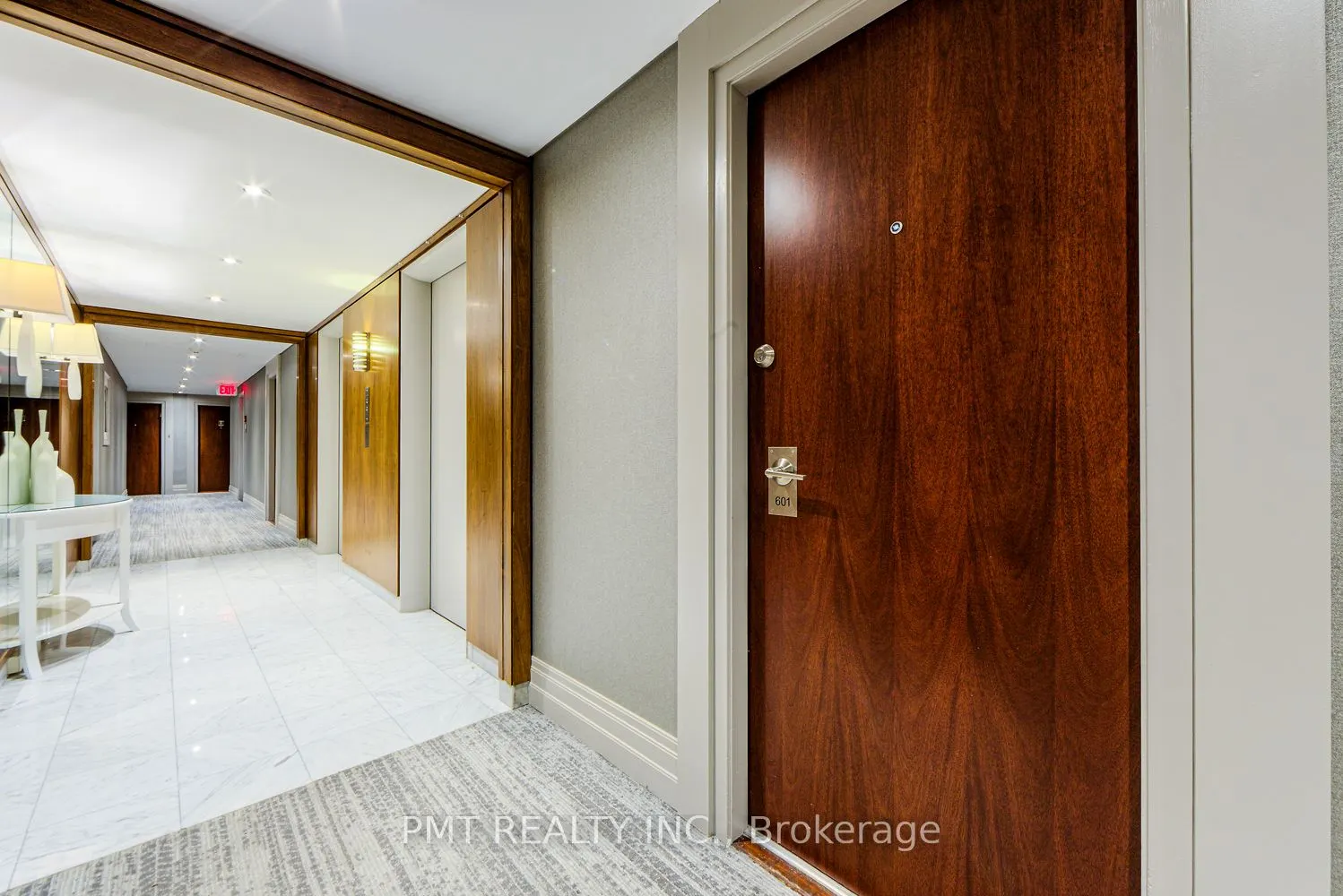 500 Avenue Road, #601