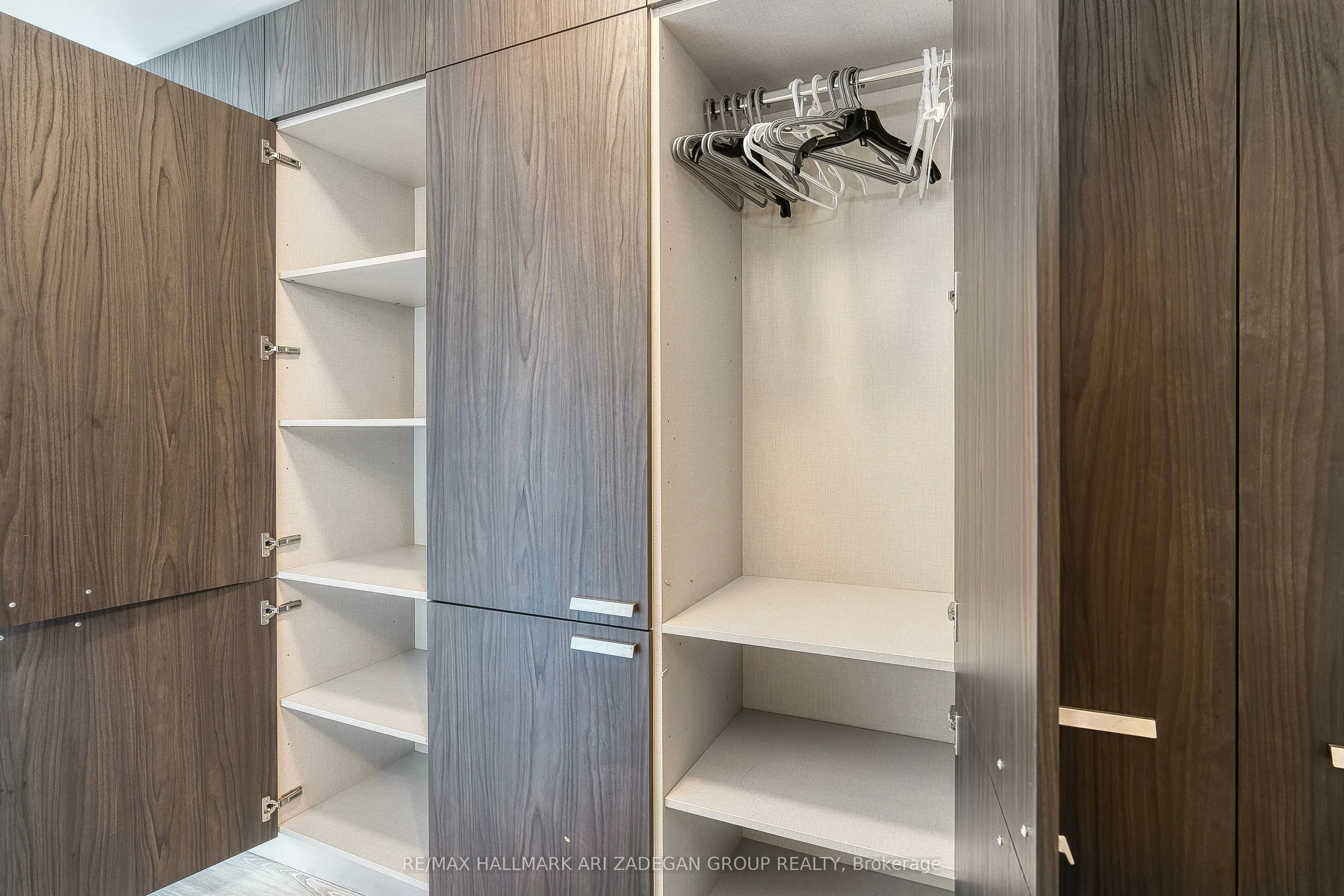 50 Charles Street E, #1415