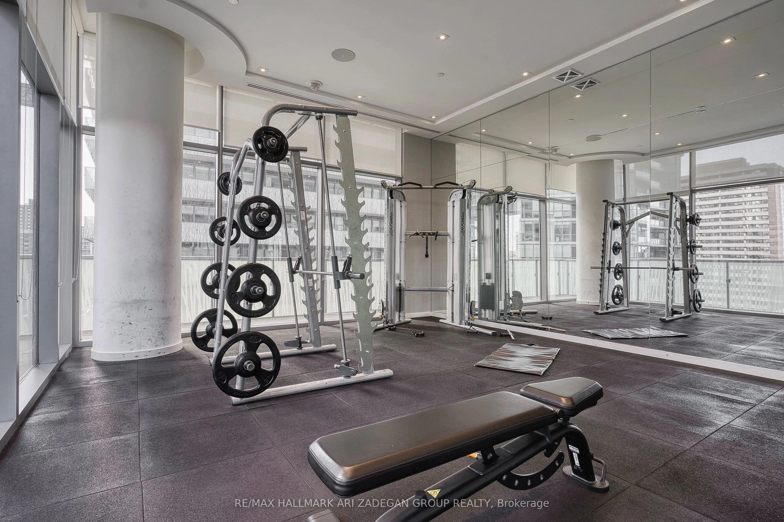 50 Charles Street E, #1415