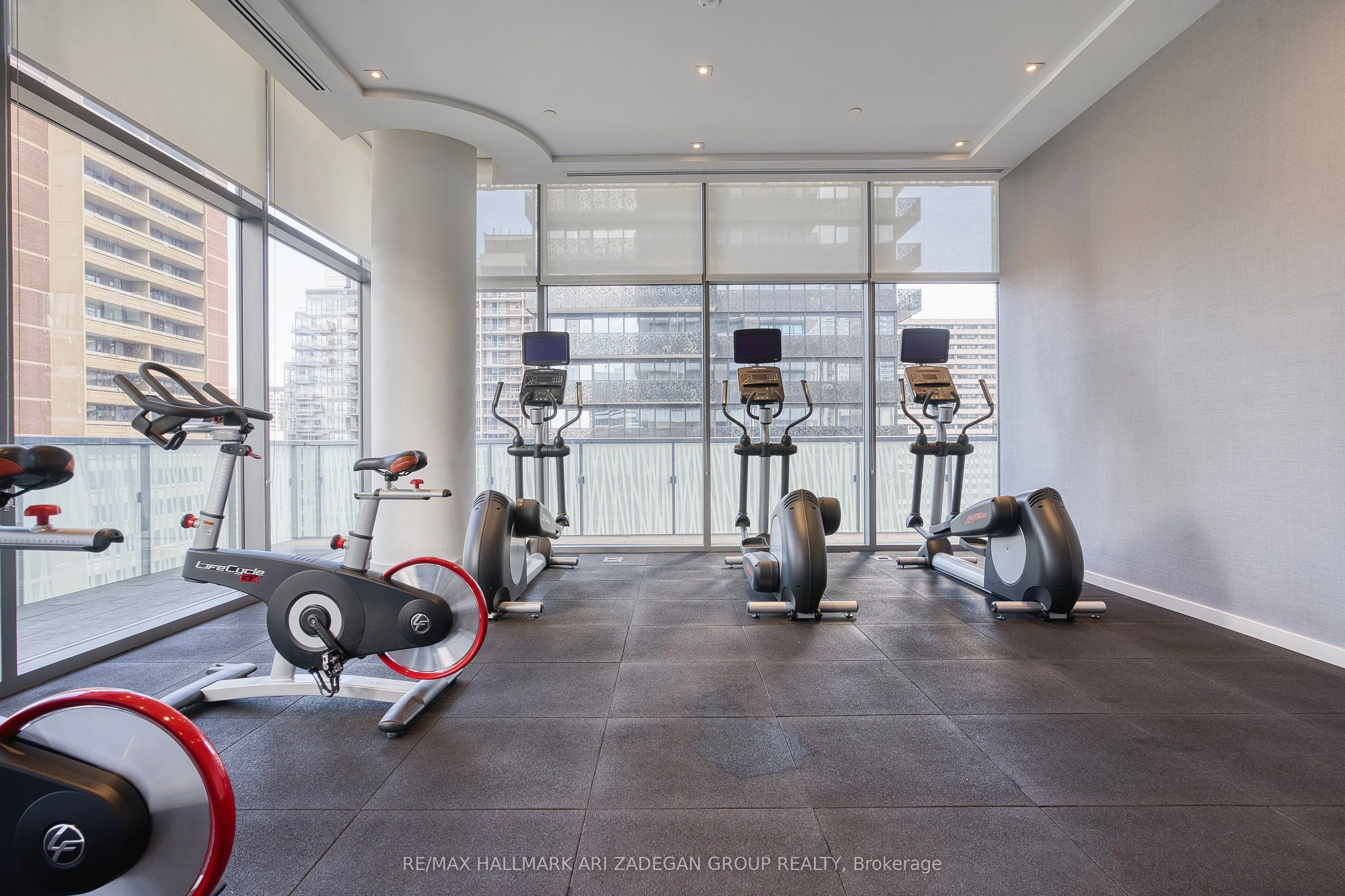 50 Charles Street E, #1415