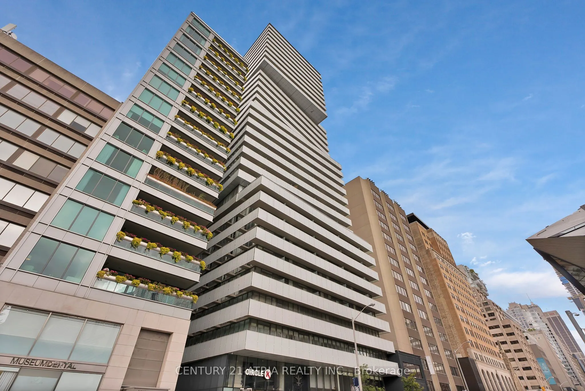 200 Bloor Street W, #3002