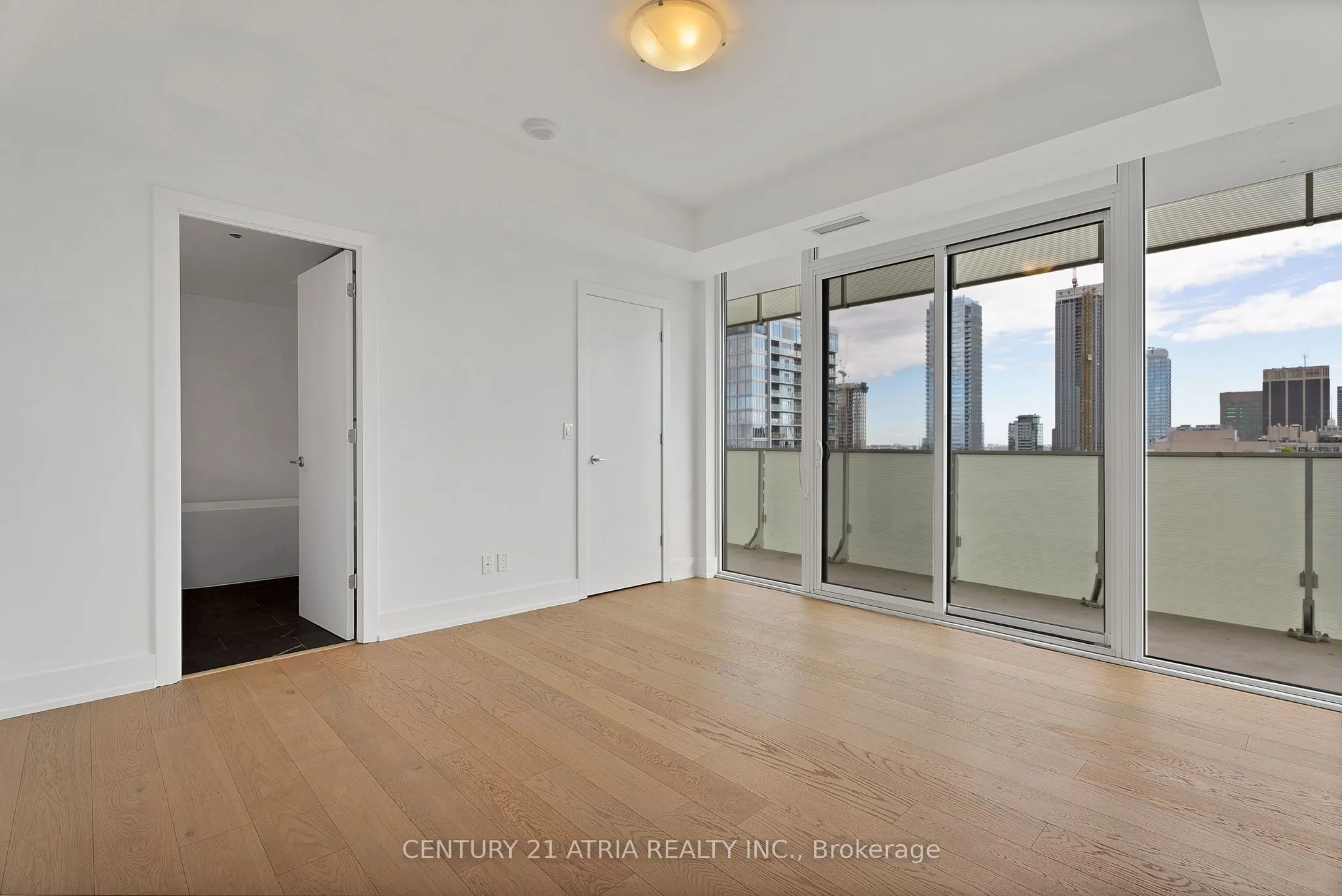 200 Bloor Street W, #3002