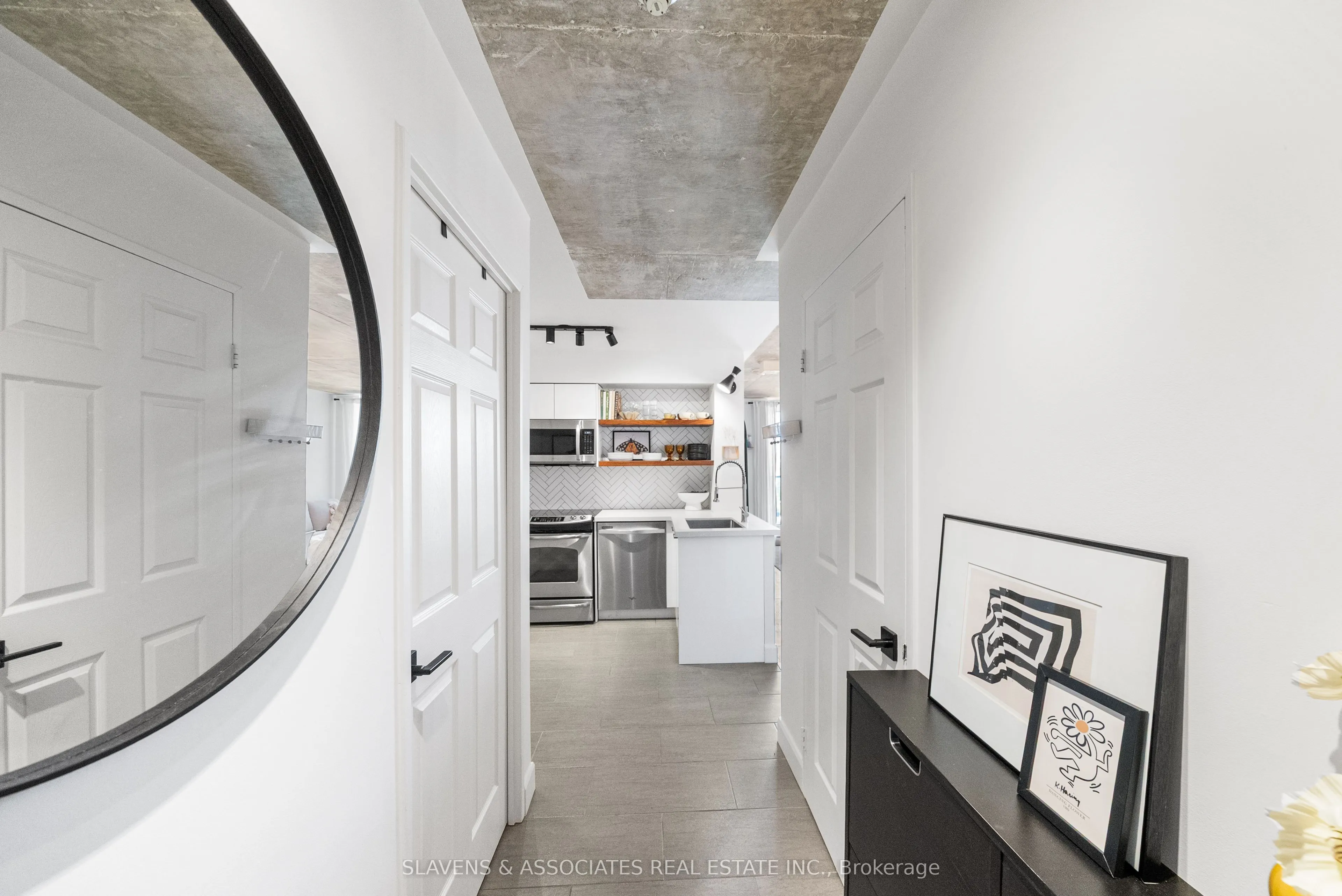1369 Bloor Street W, #1402
