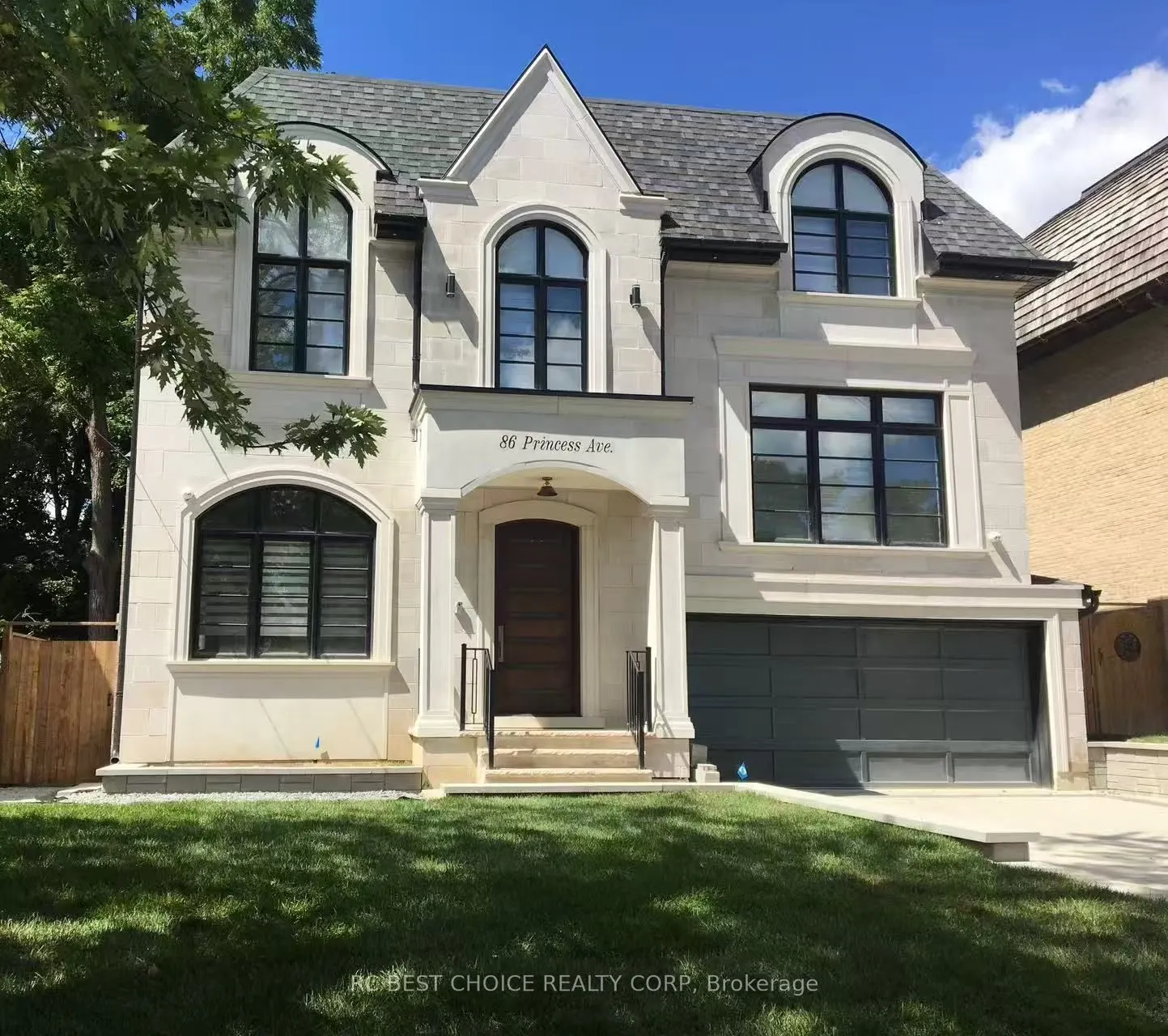 86 Princess Avenue