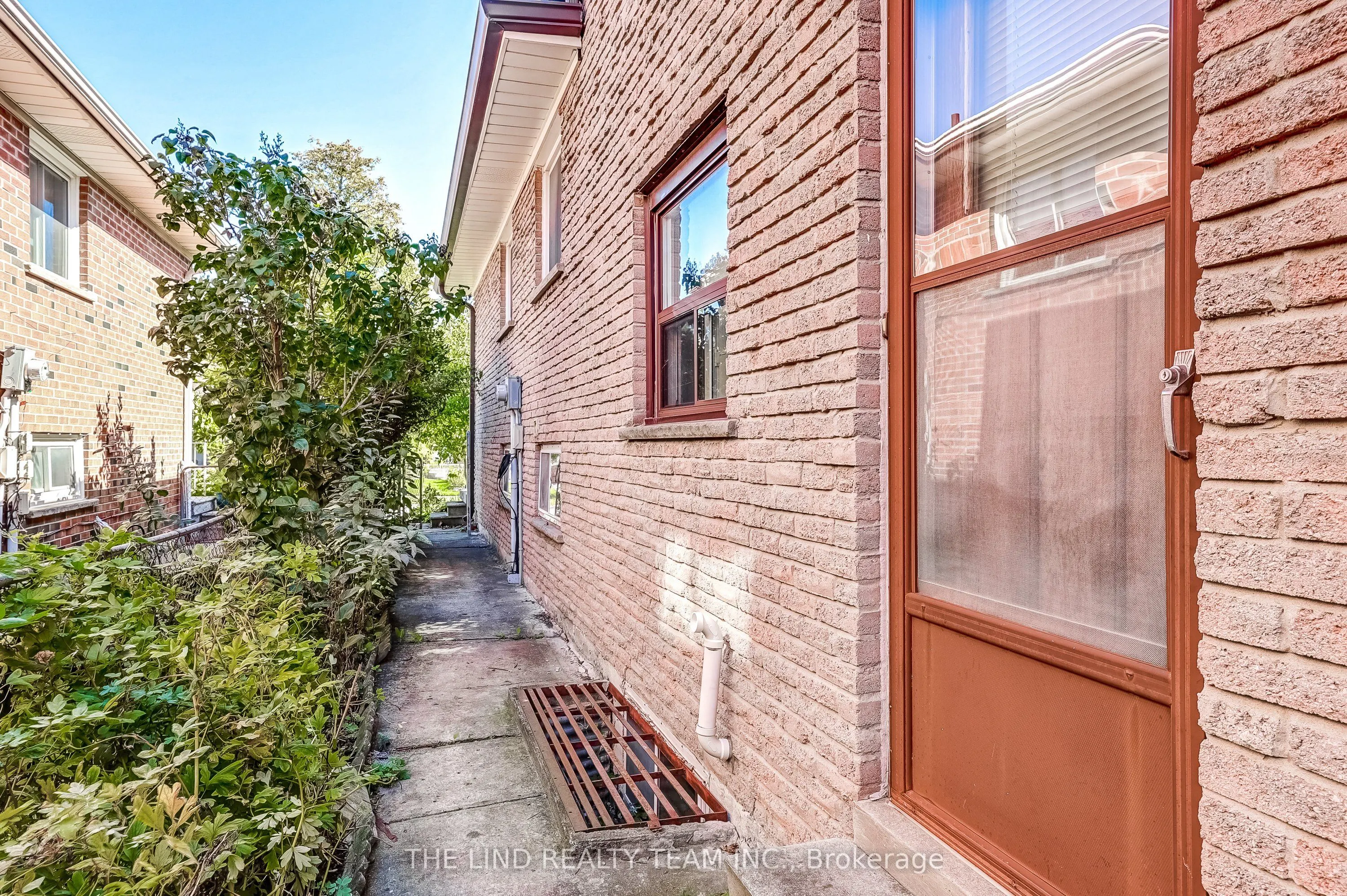 260 Apache Trail