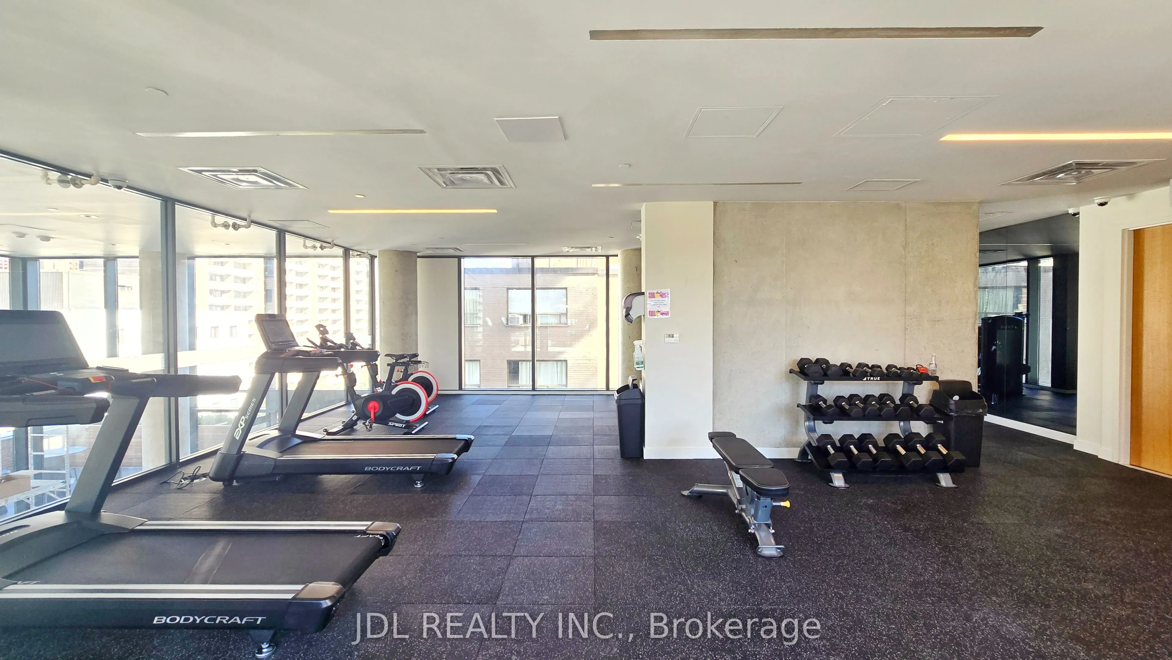 81 Wellesley Street E, #803