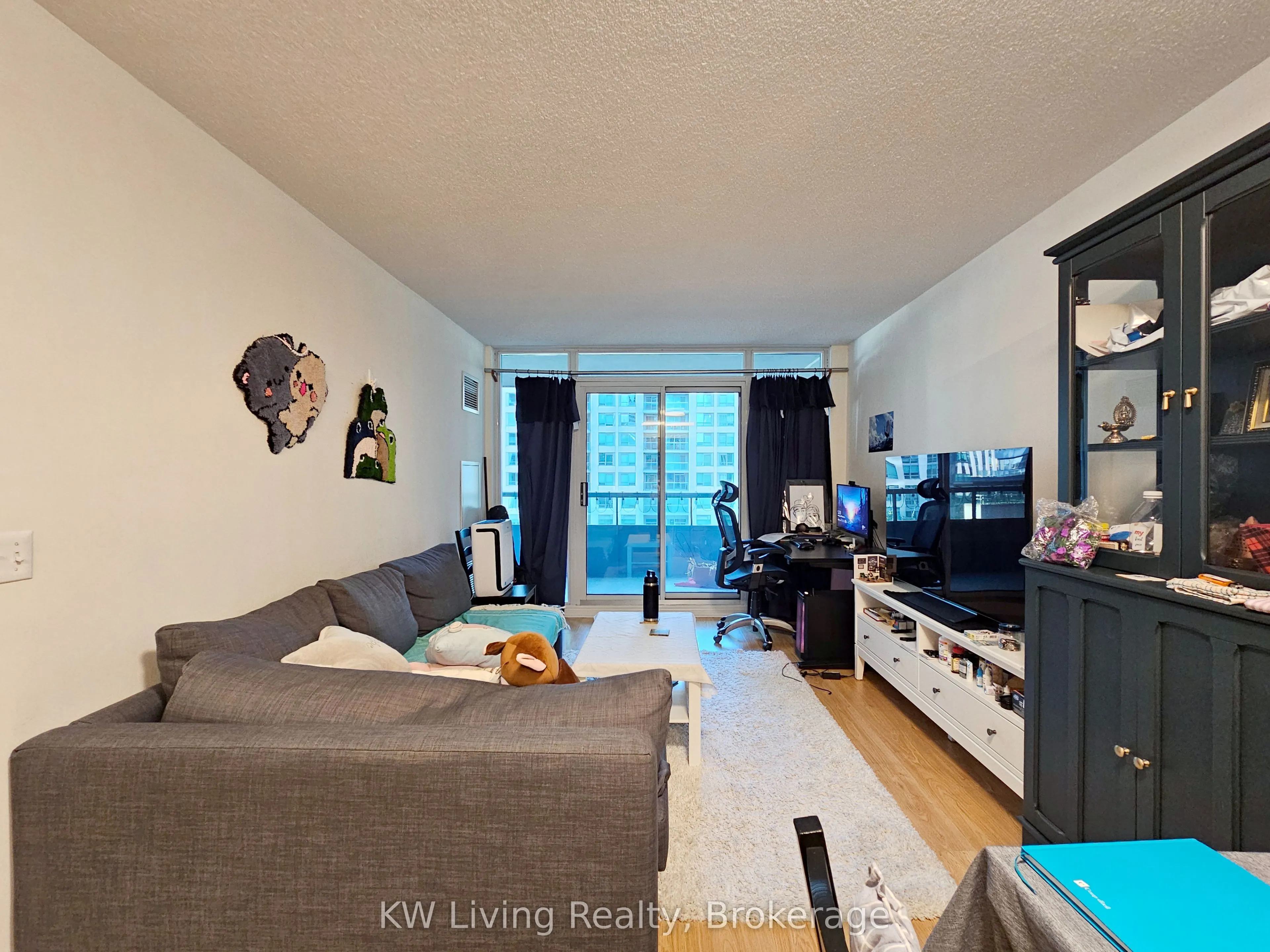 51 Lower Simcoe Street, #526