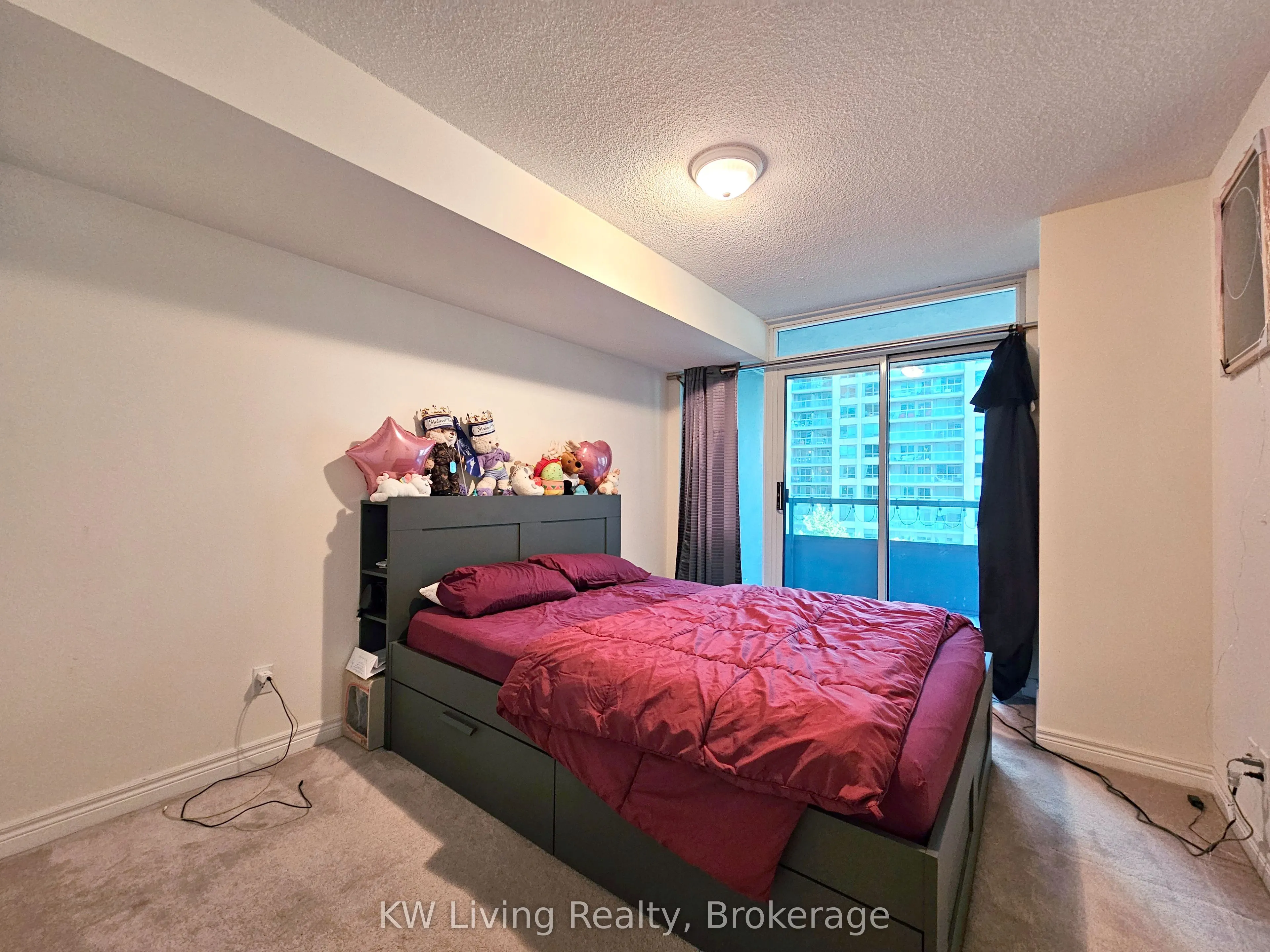 51 Lower Simcoe Street, #526