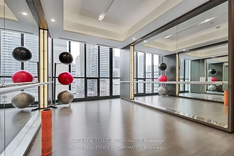 101 Charles Street E, #2103