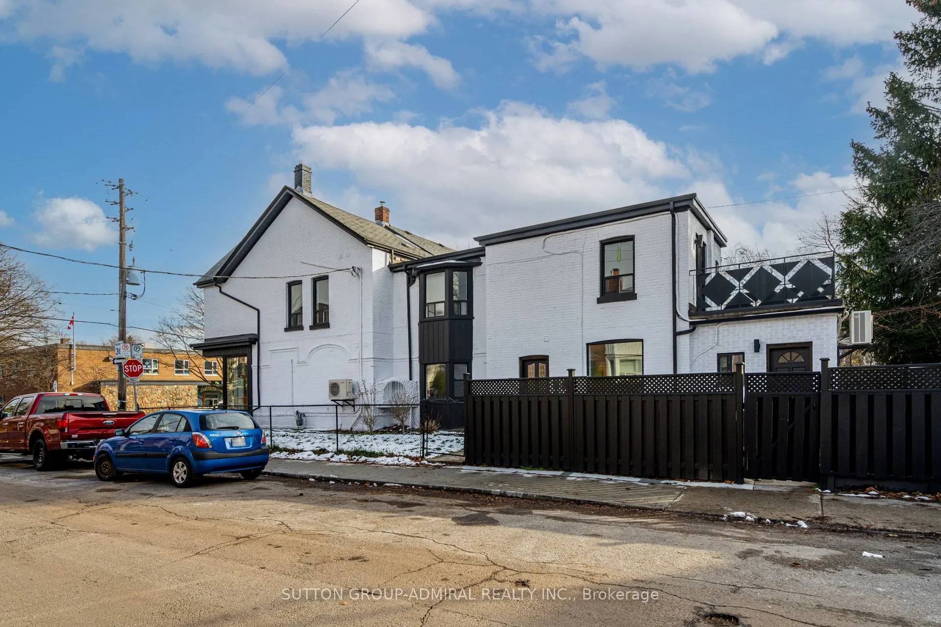 858 Palmerston Avenue, #A