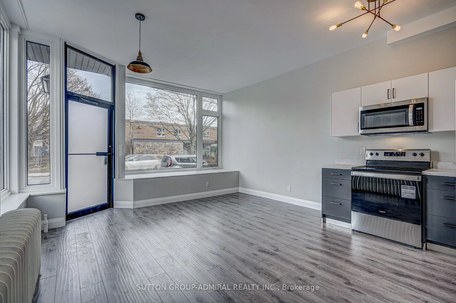 858 Palmerston Avenue, #A