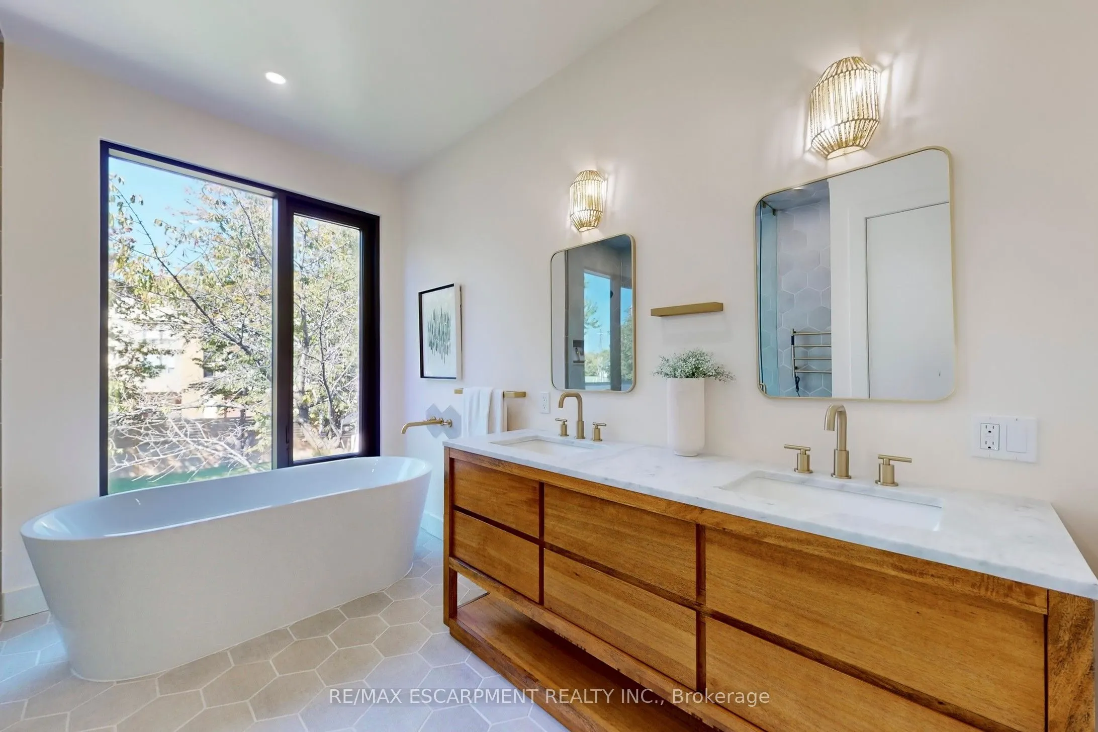 28 Dunsmore Gardens