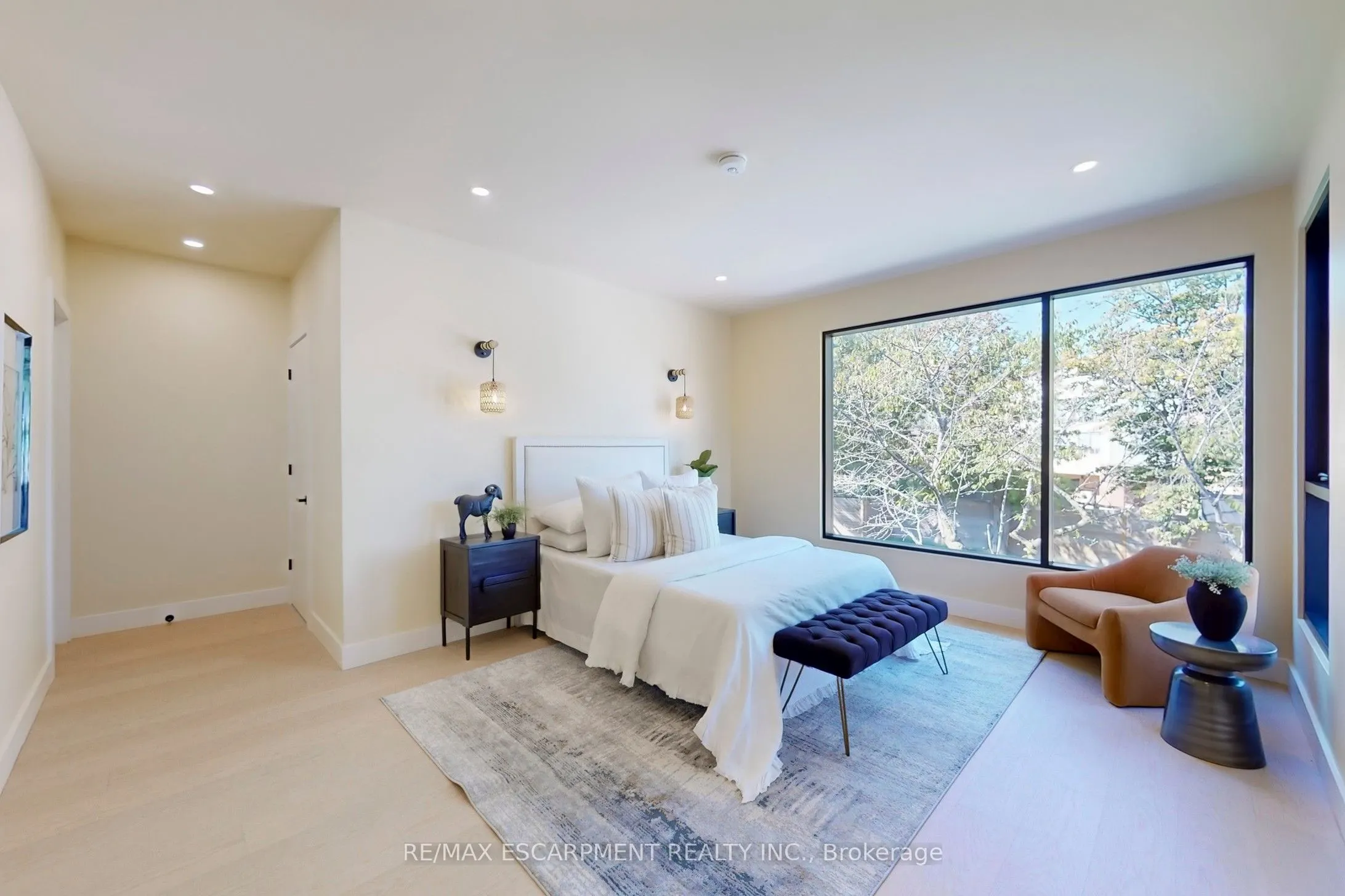 28 Dunsmore Gardens