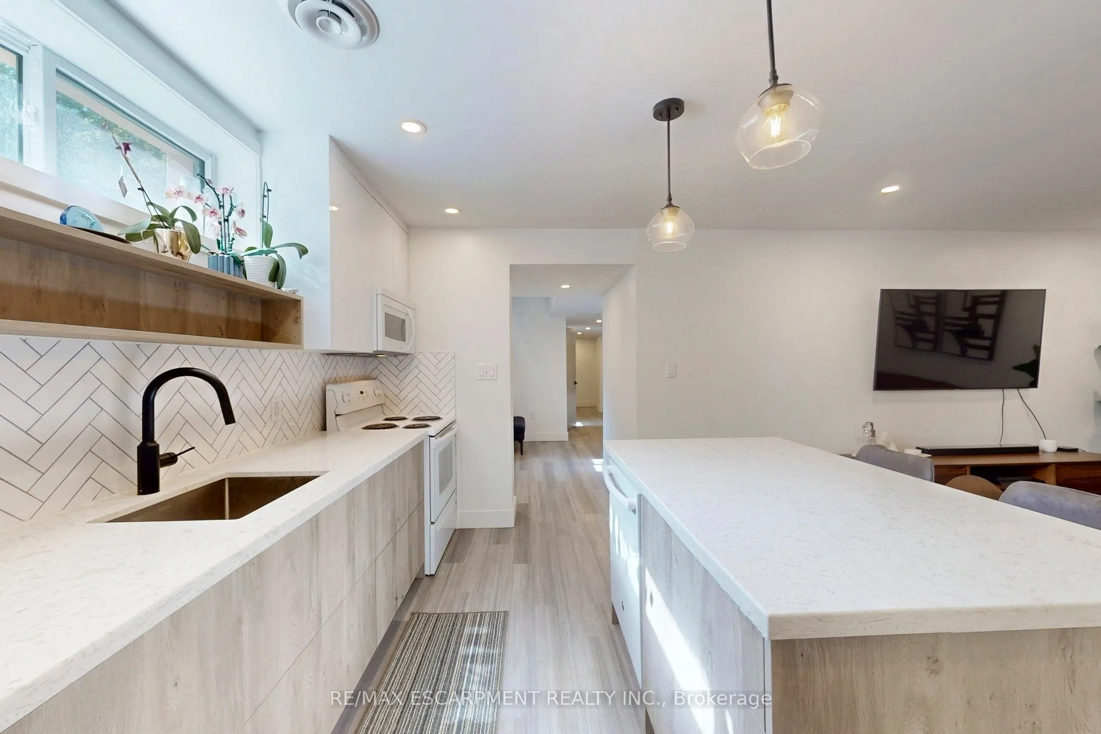 28 Dunsmore Gardens