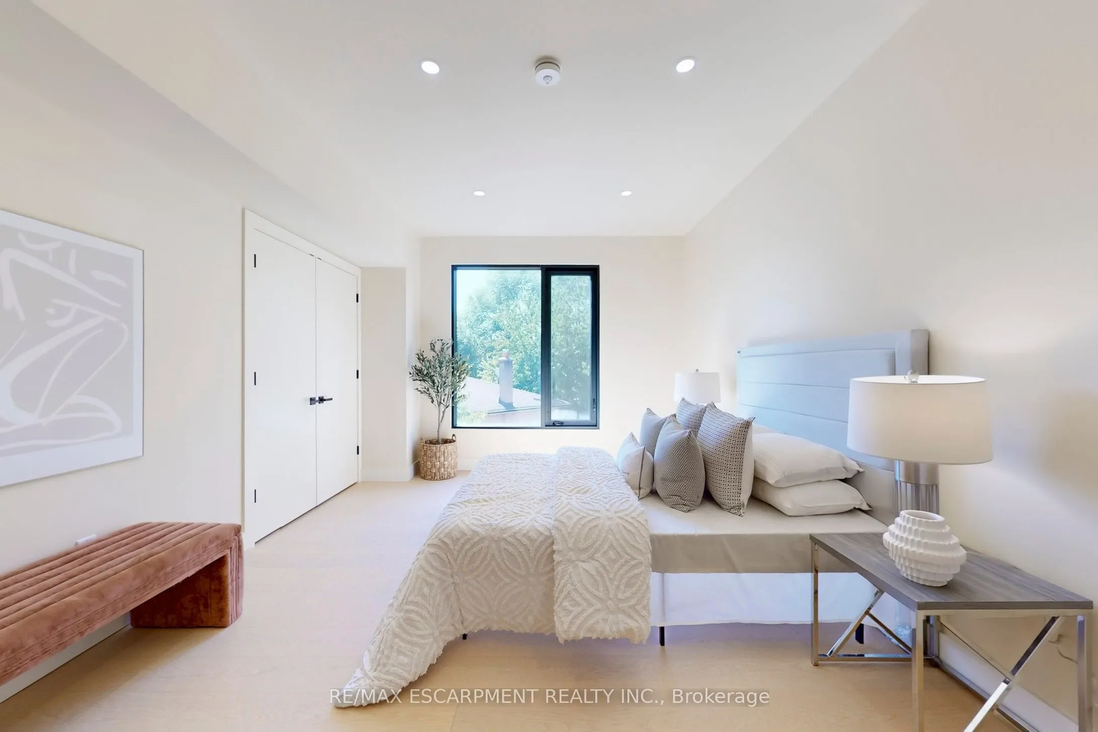28 Dunsmore Gardens