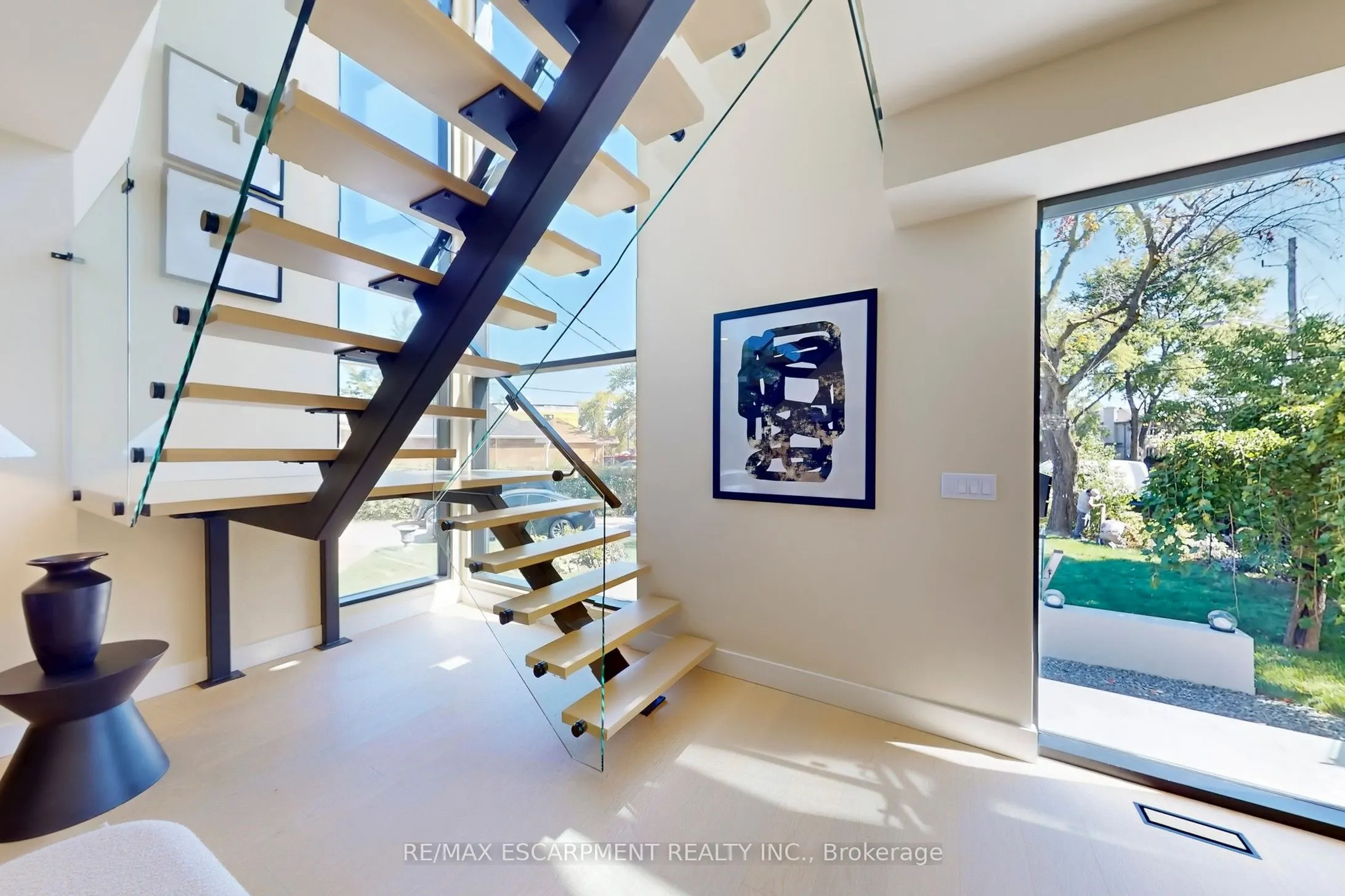 28 Dunsmore Gardens