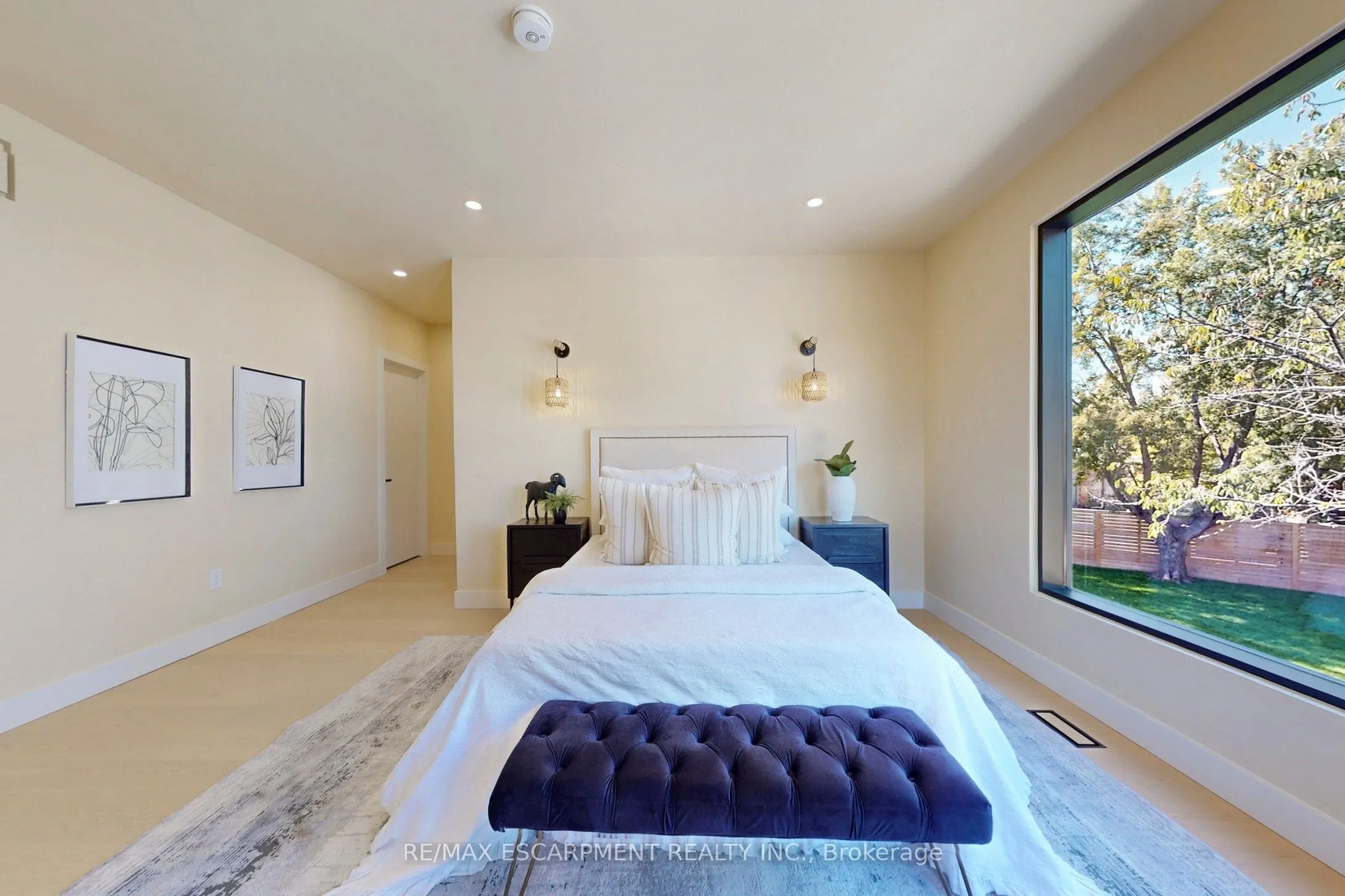 28 Dunsmore Gardens