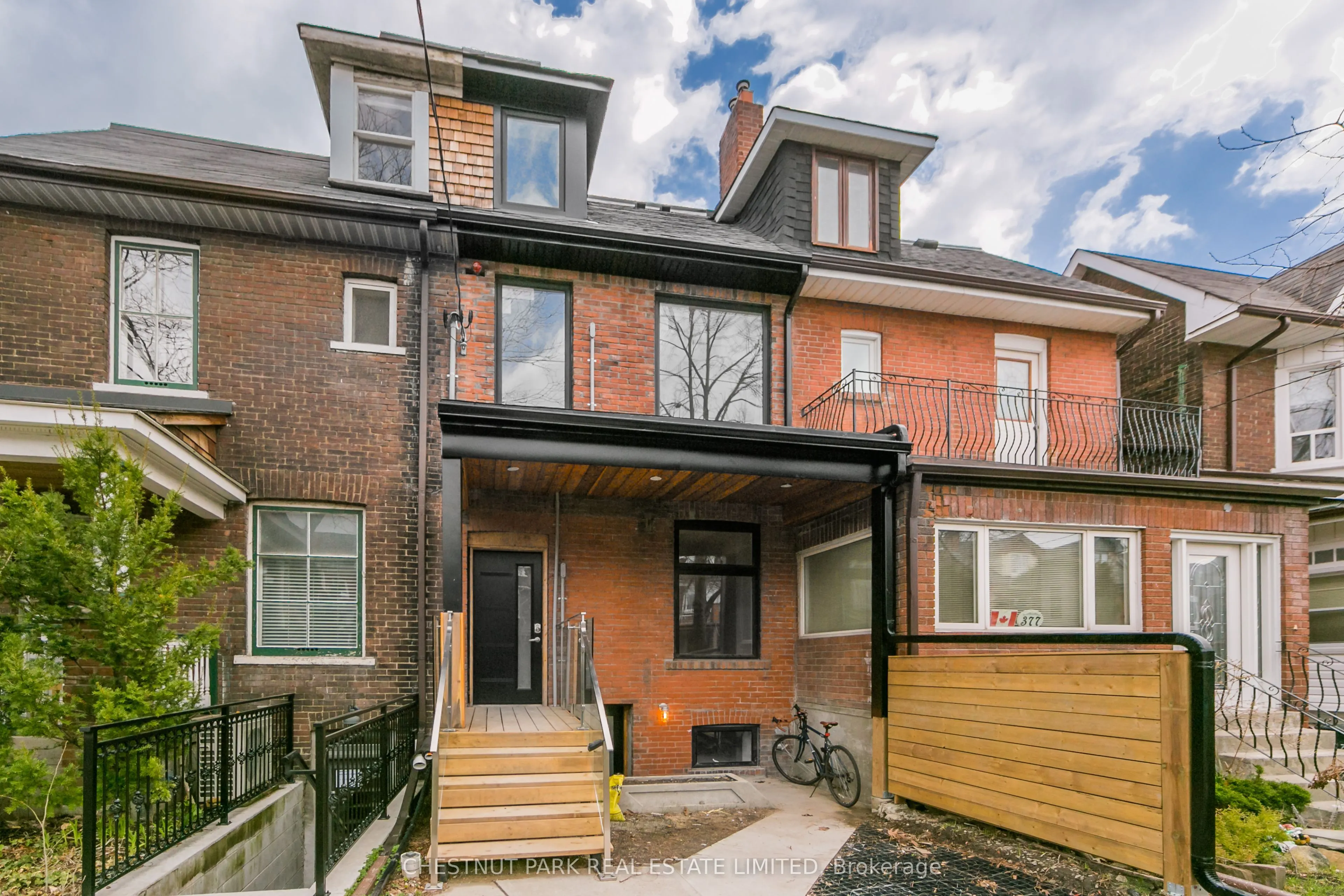 379 Clarens Avenue, #Flat 3