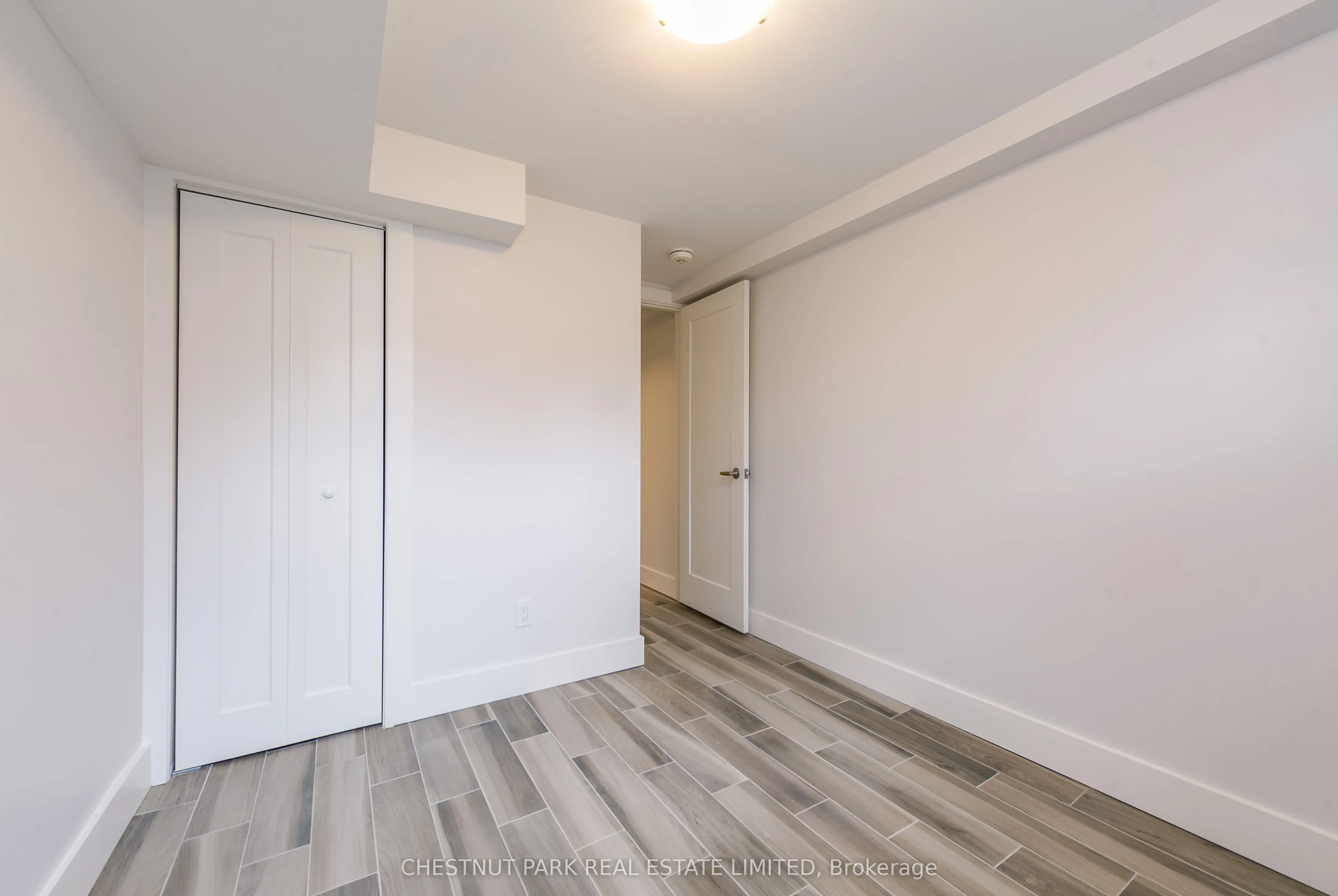 379 Clarens Avenue, #Flat 3