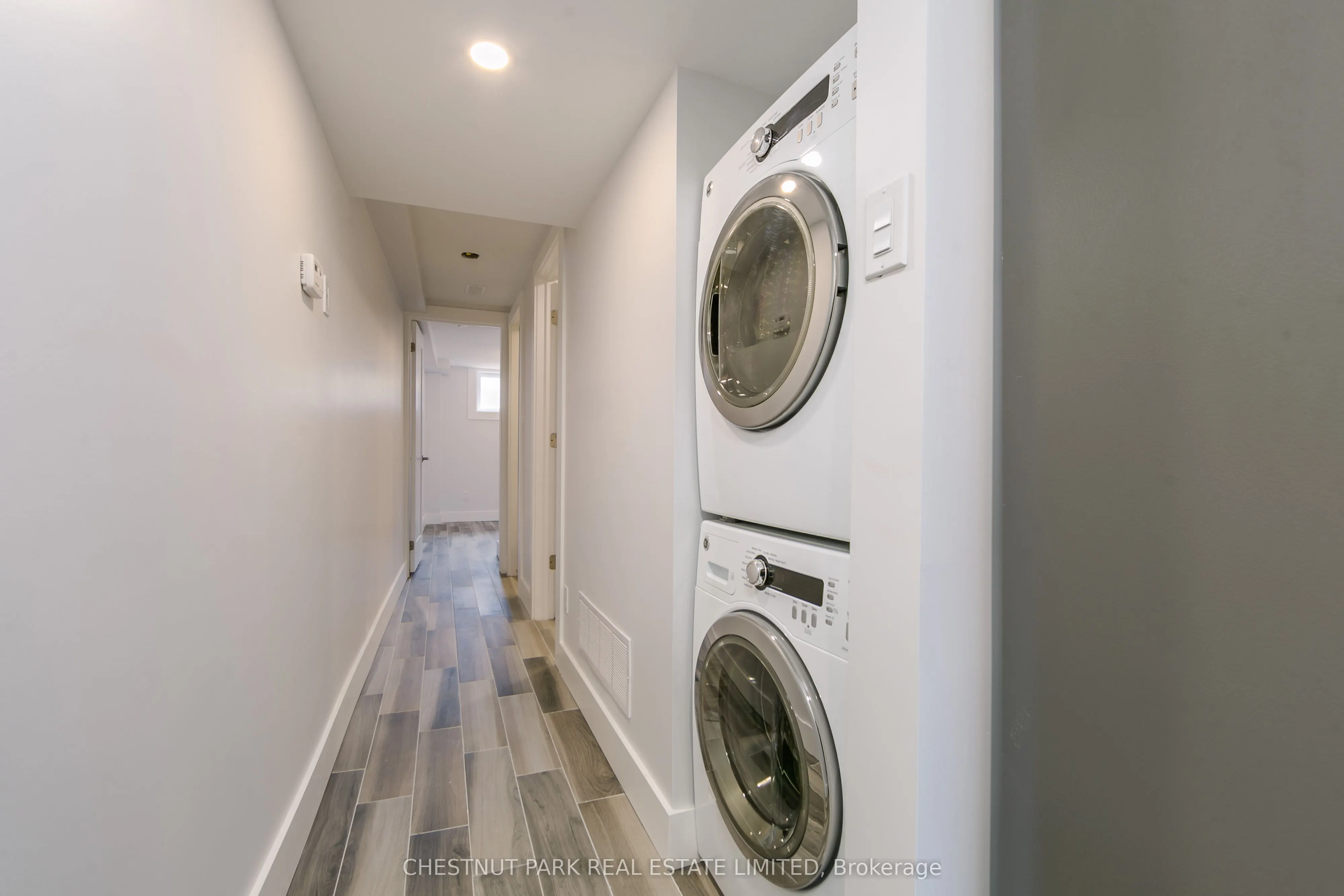 379 Clarens Avenue, #Flat 3