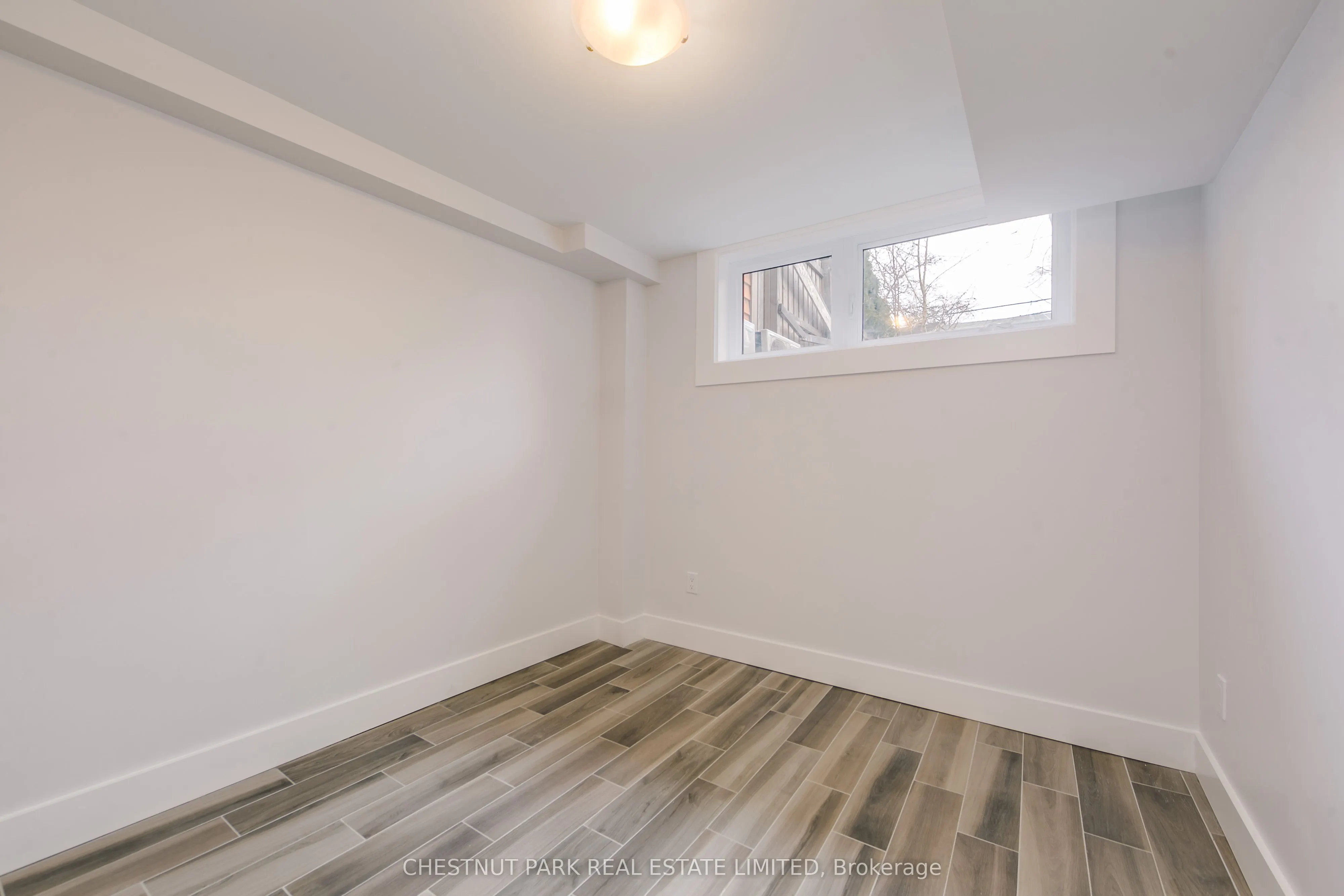 379 Clarens Avenue, #Flat 3