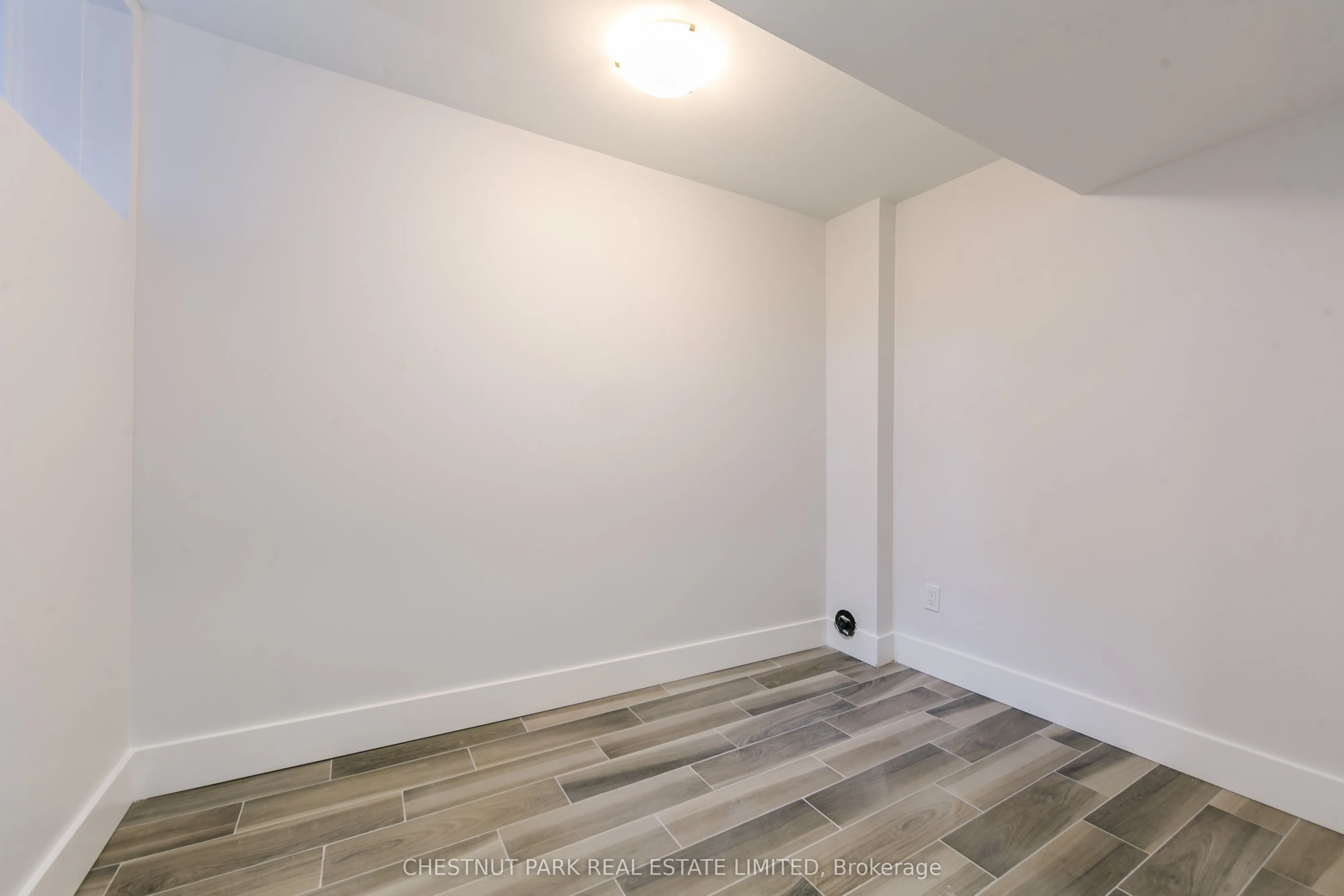 379 Clarens Avenue, #Flat 3