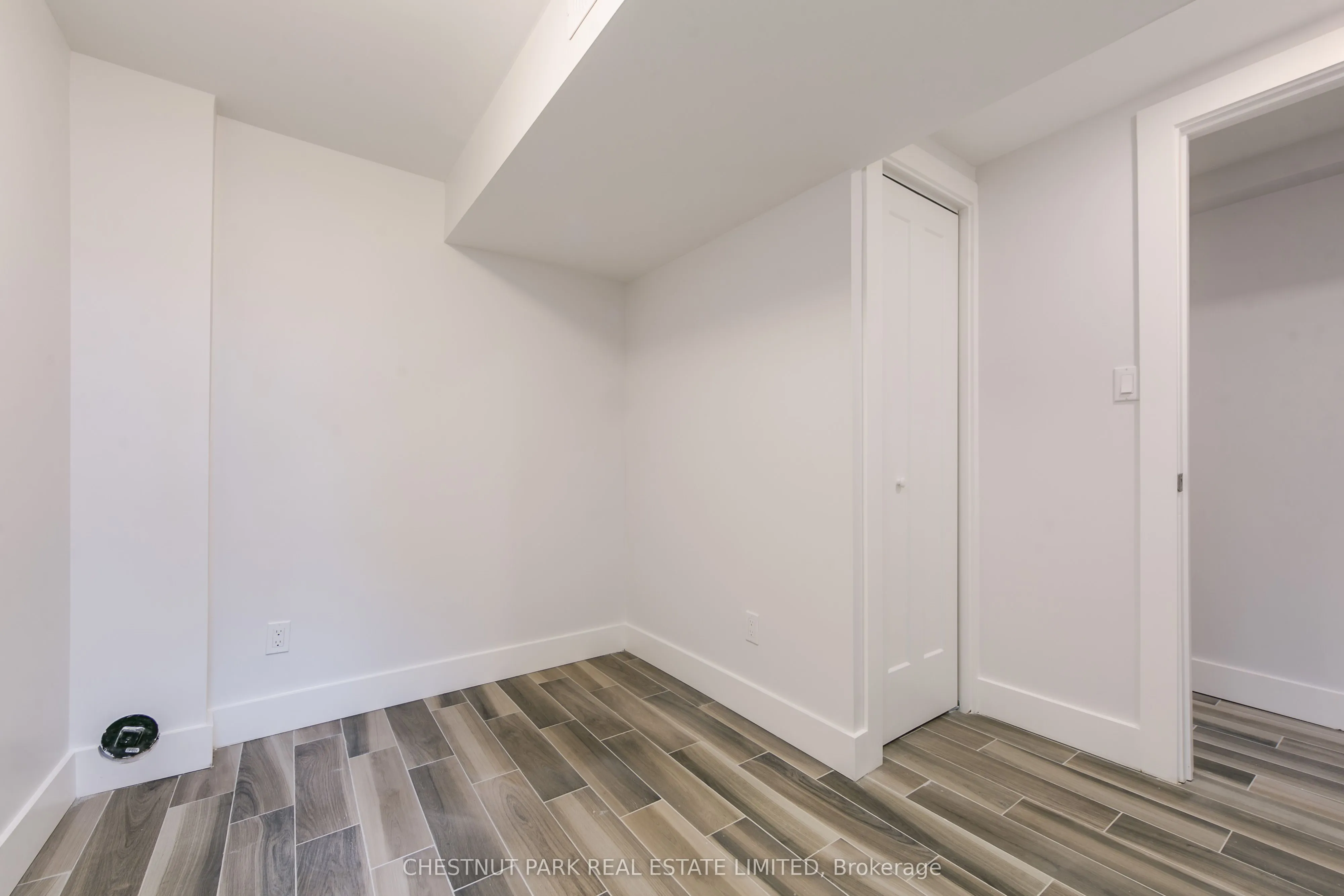 379 Clarens Avenue, #Flat 3