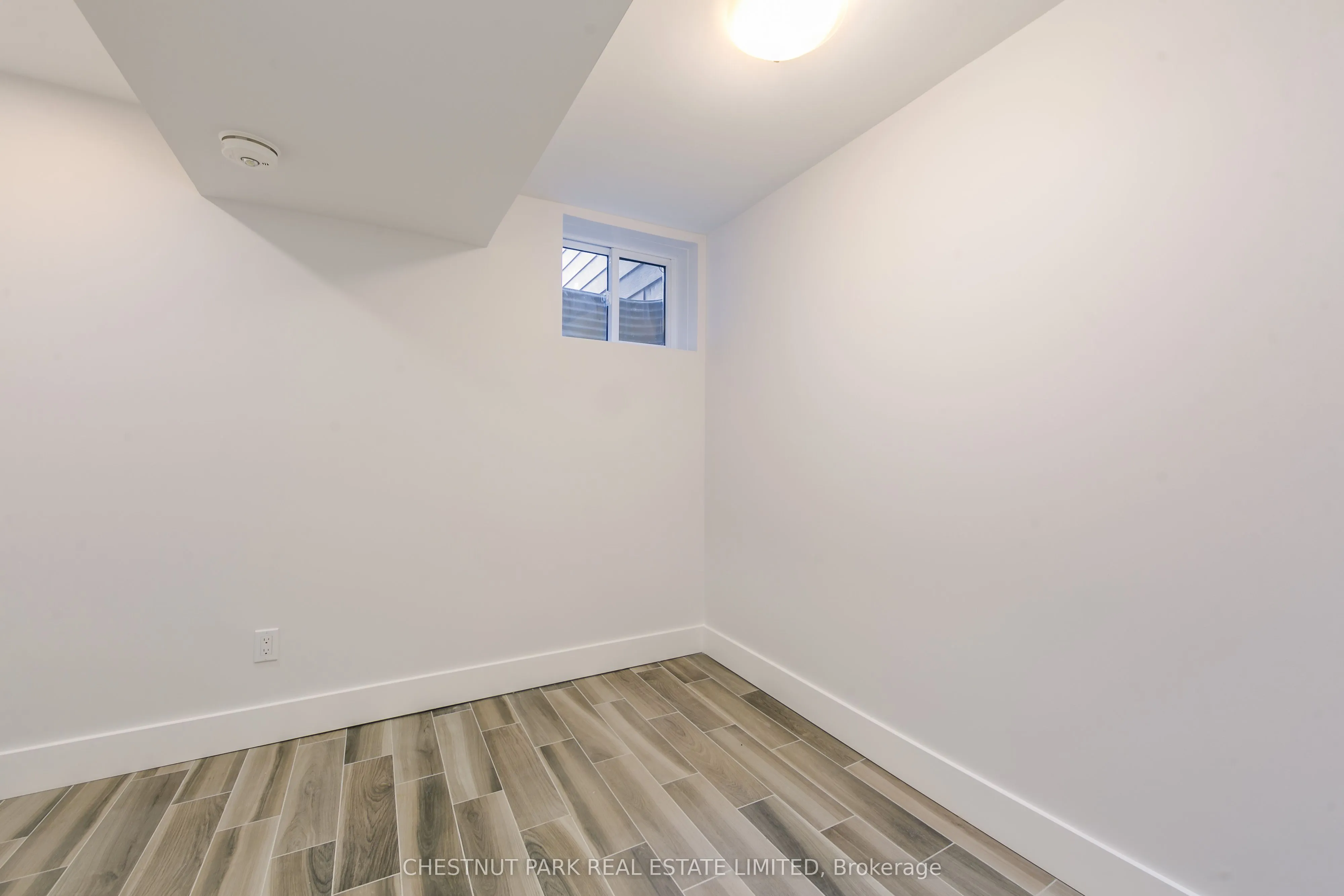 379 Clarens Avenue, #Flat 3