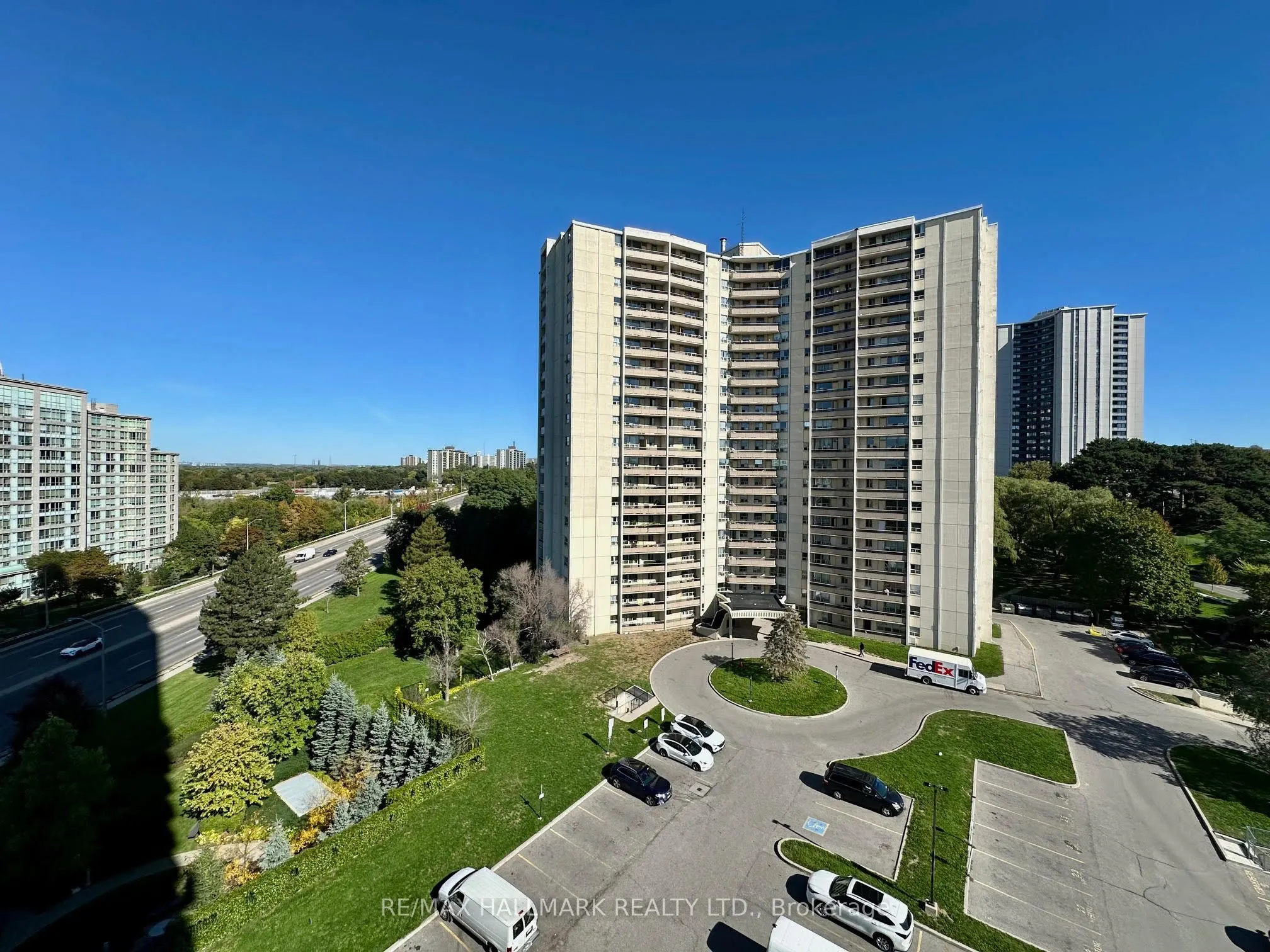 18 Graydon Hall Drive, #1008