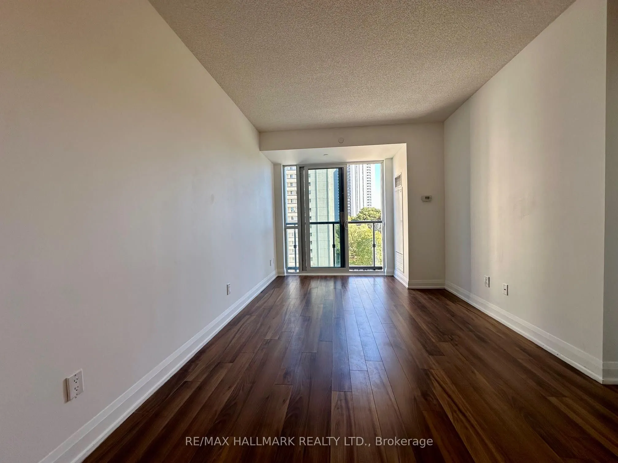 18 Graydon Hall Drive, #1008